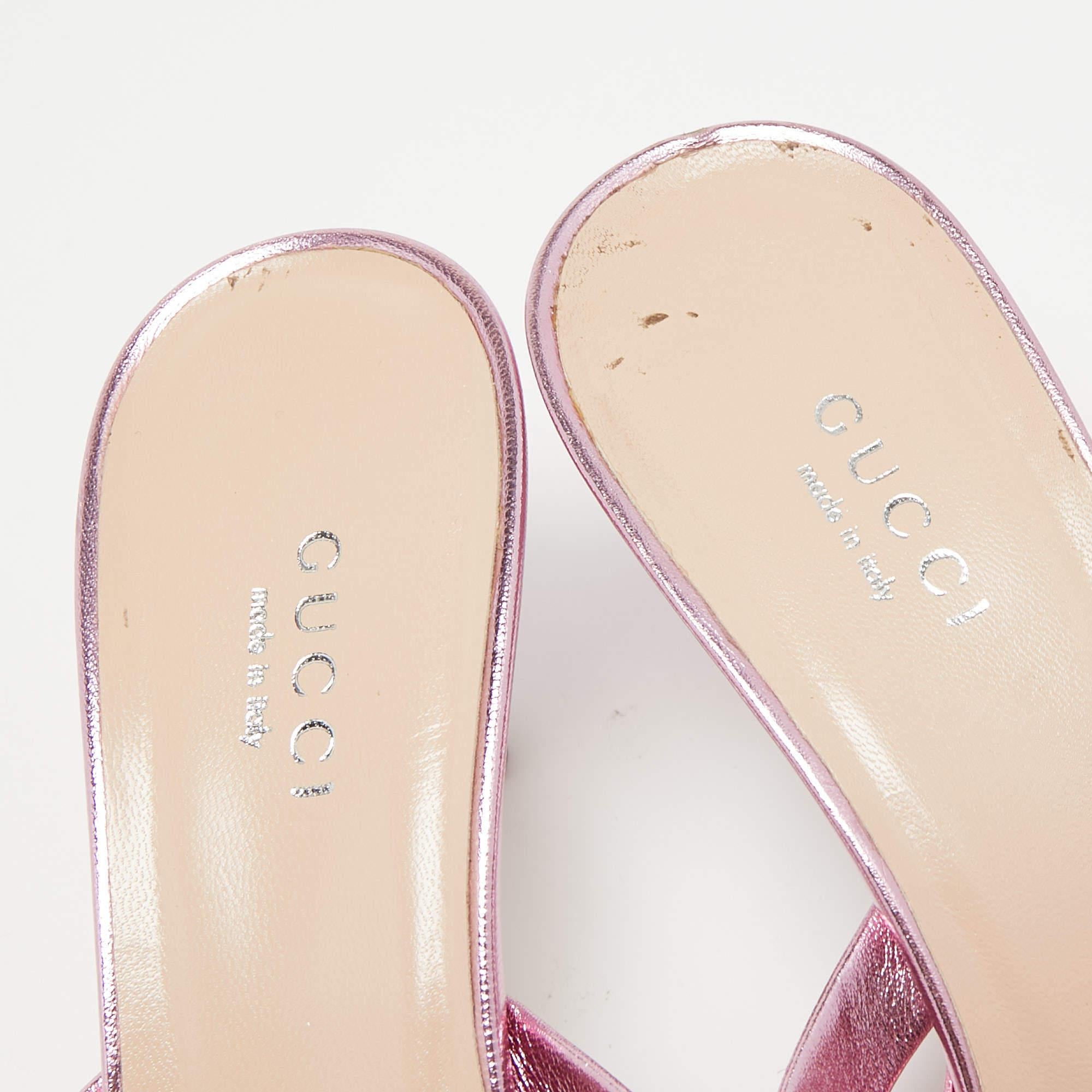 Gucci Metallic Pink Leather Knotted Slide Sandals Size 36.5 For Sale 1