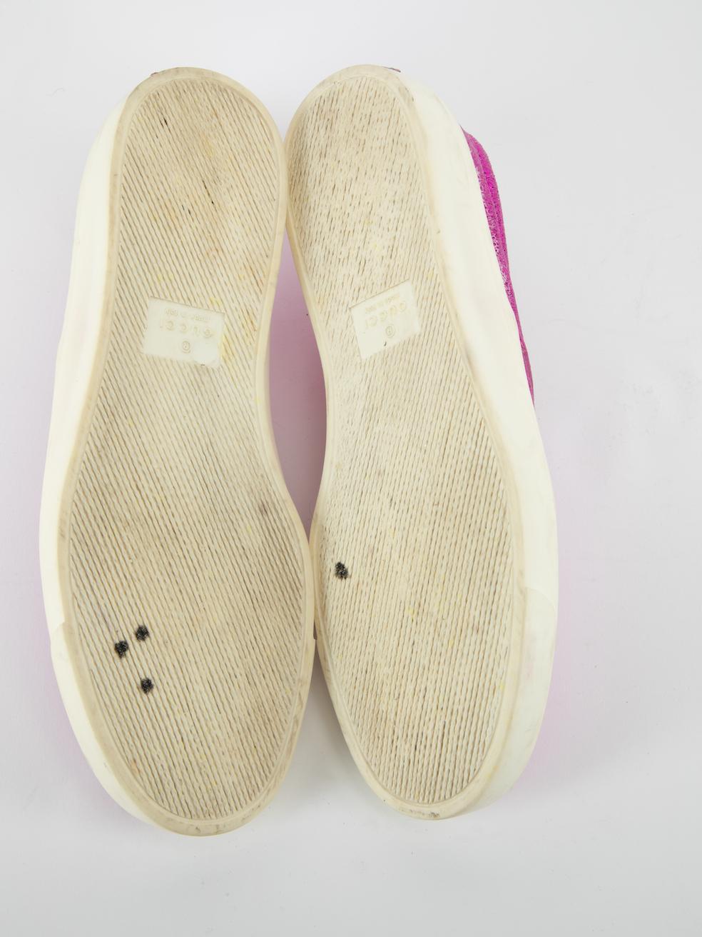 Women's Gucci Metallic Pink Textured Flats Size IT 39 For Sale