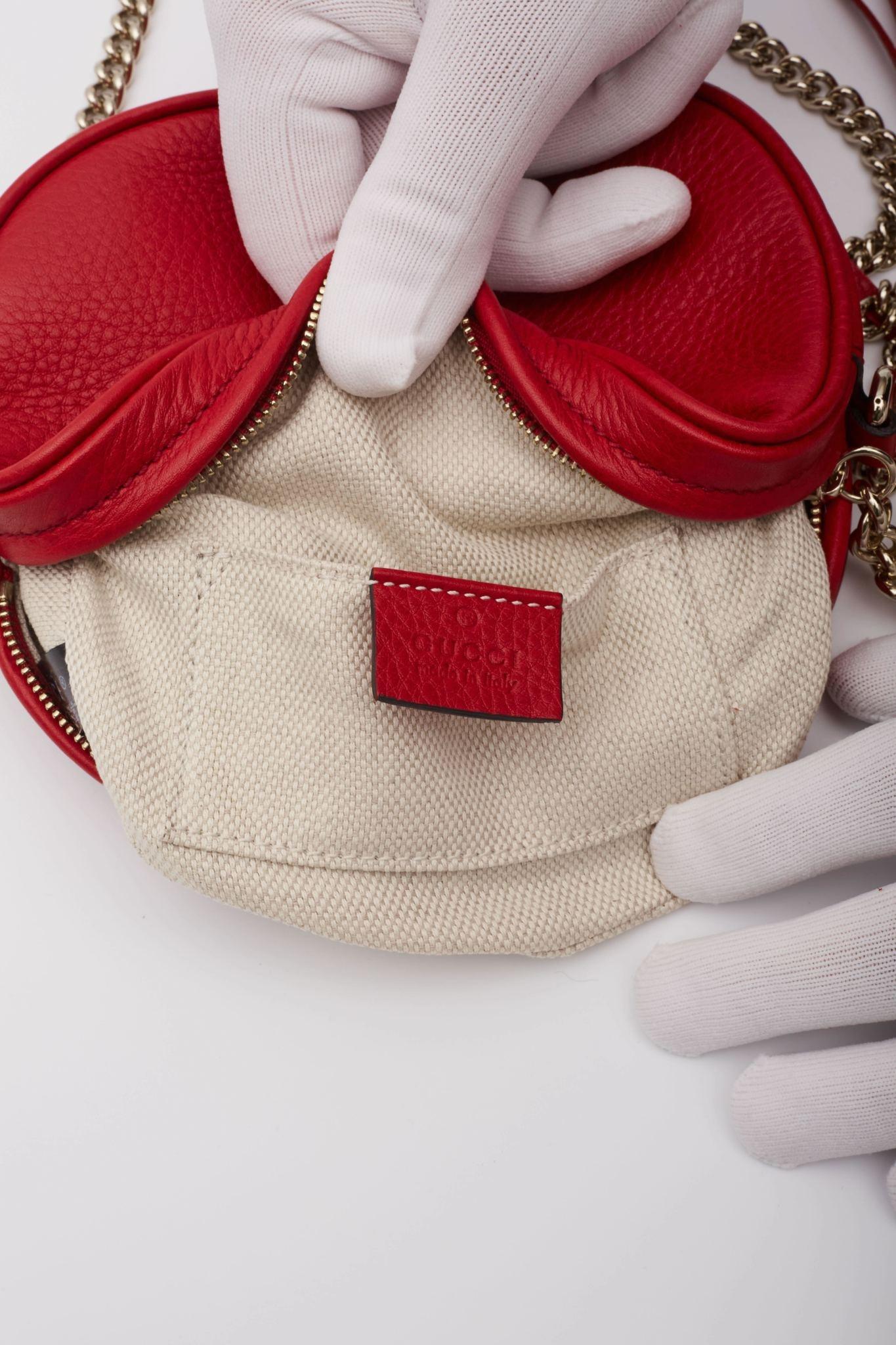 Mini bolso cruzado Soho Disco de piel roja metalizada Gucci en venta 5