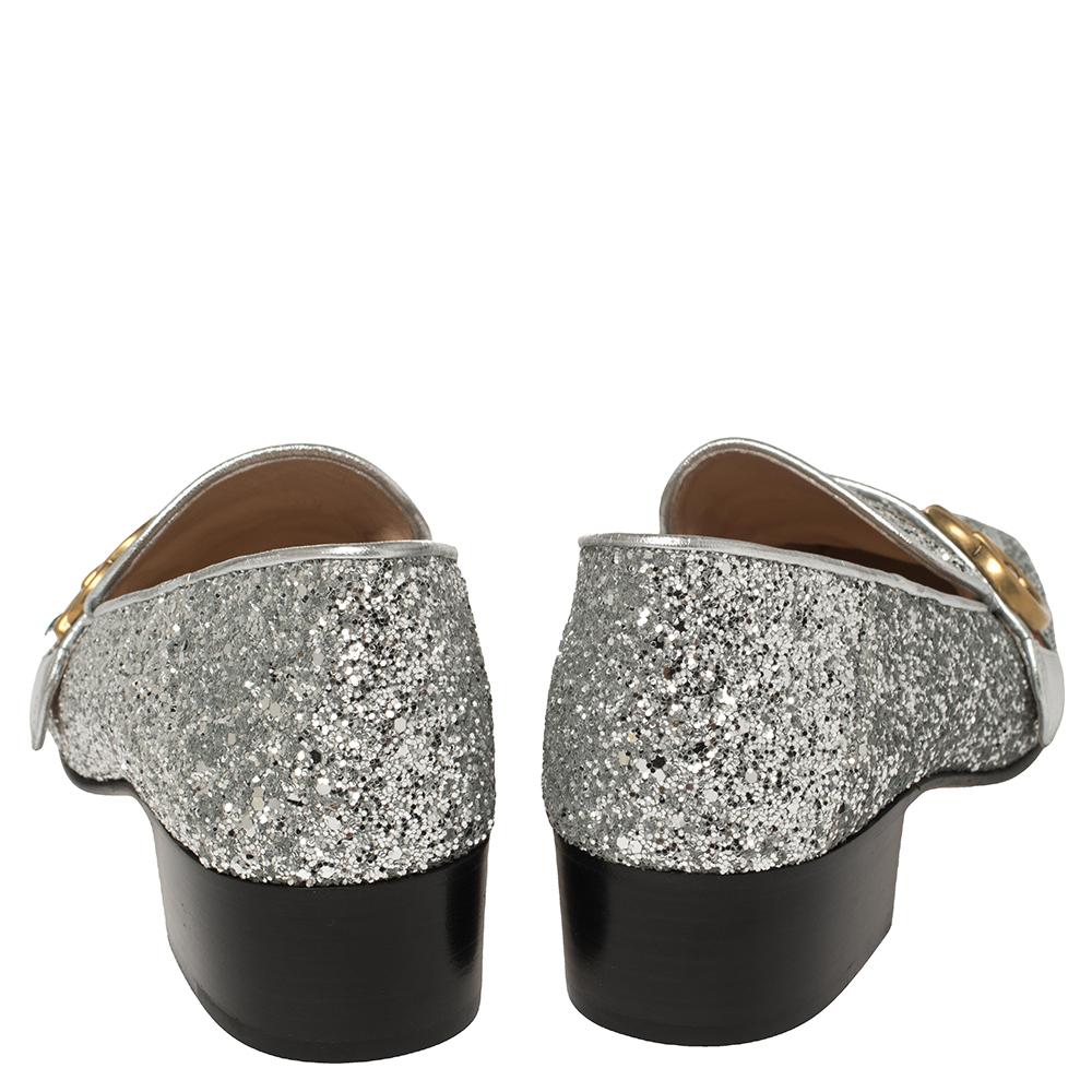 Gucci Metallic Silver Coarse Glitter Marmont Peyton Loafer Pumps Size 37.5 In Good Condition In Dubai, Al Qouz 2