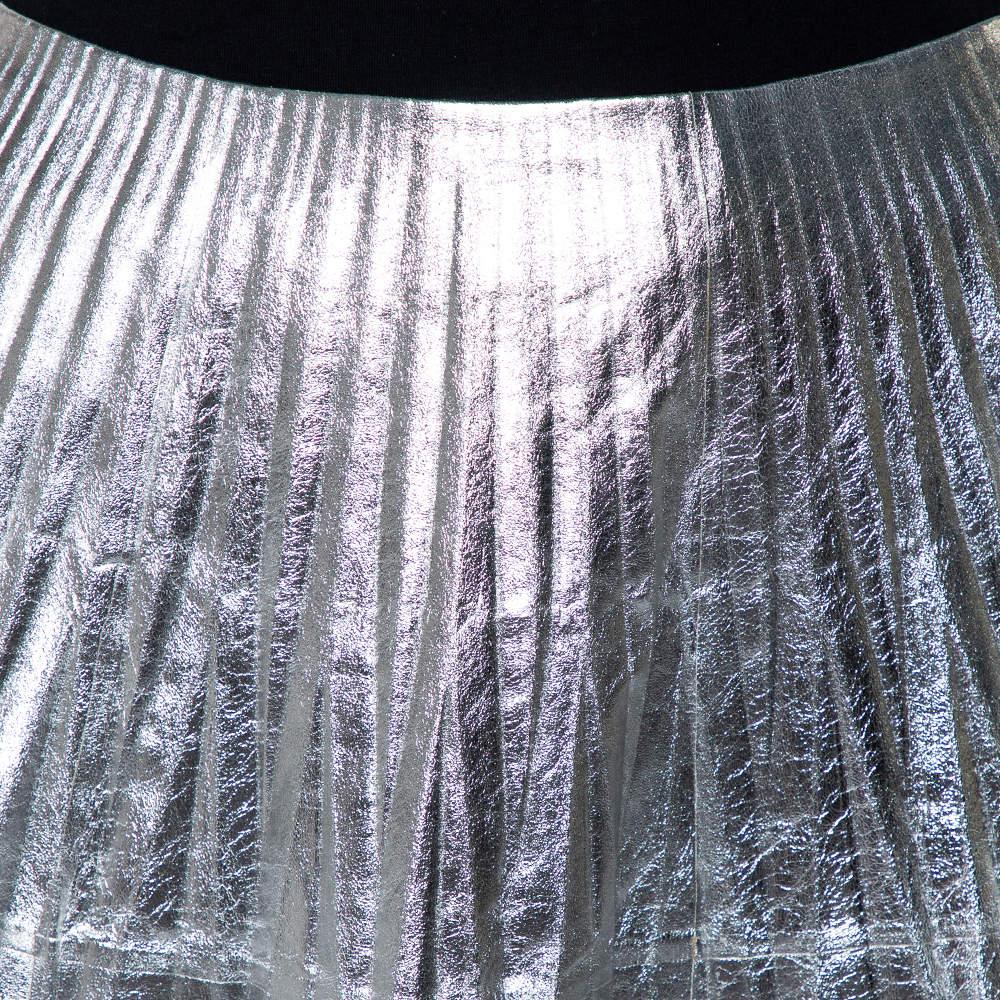 Women's Gucci Metallic Silver Leather Pleated Midi Skirt S For Sale
