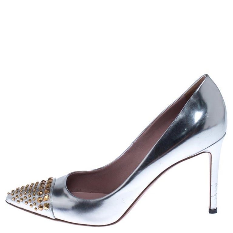 Gucci Metallic Silver Leather Studded Pointed Toe Pumps Size 39 at