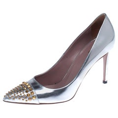 Gucci Metallic Silver Leather Studded Pointed Toe Pumps Size 39