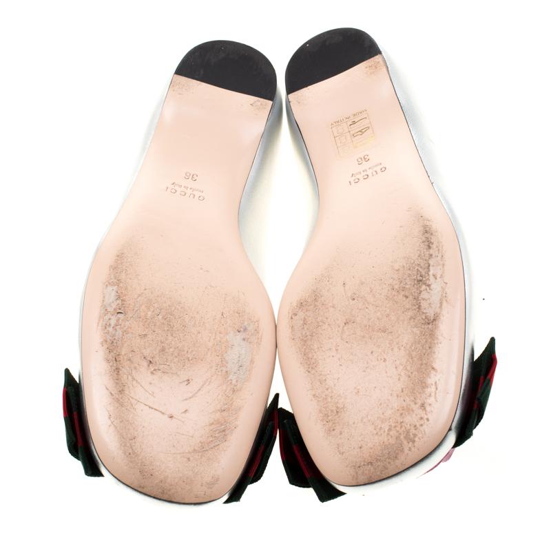 Gucci Metallic Silver Leather Web Bow Rose Detail Ballet Flats Size 36 In Good Condition In Dubai, Al Qouz 2