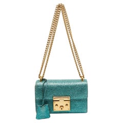 Bolso de hombro pequeño con candado de piel arrugada verde azulado metalizado de Gucci