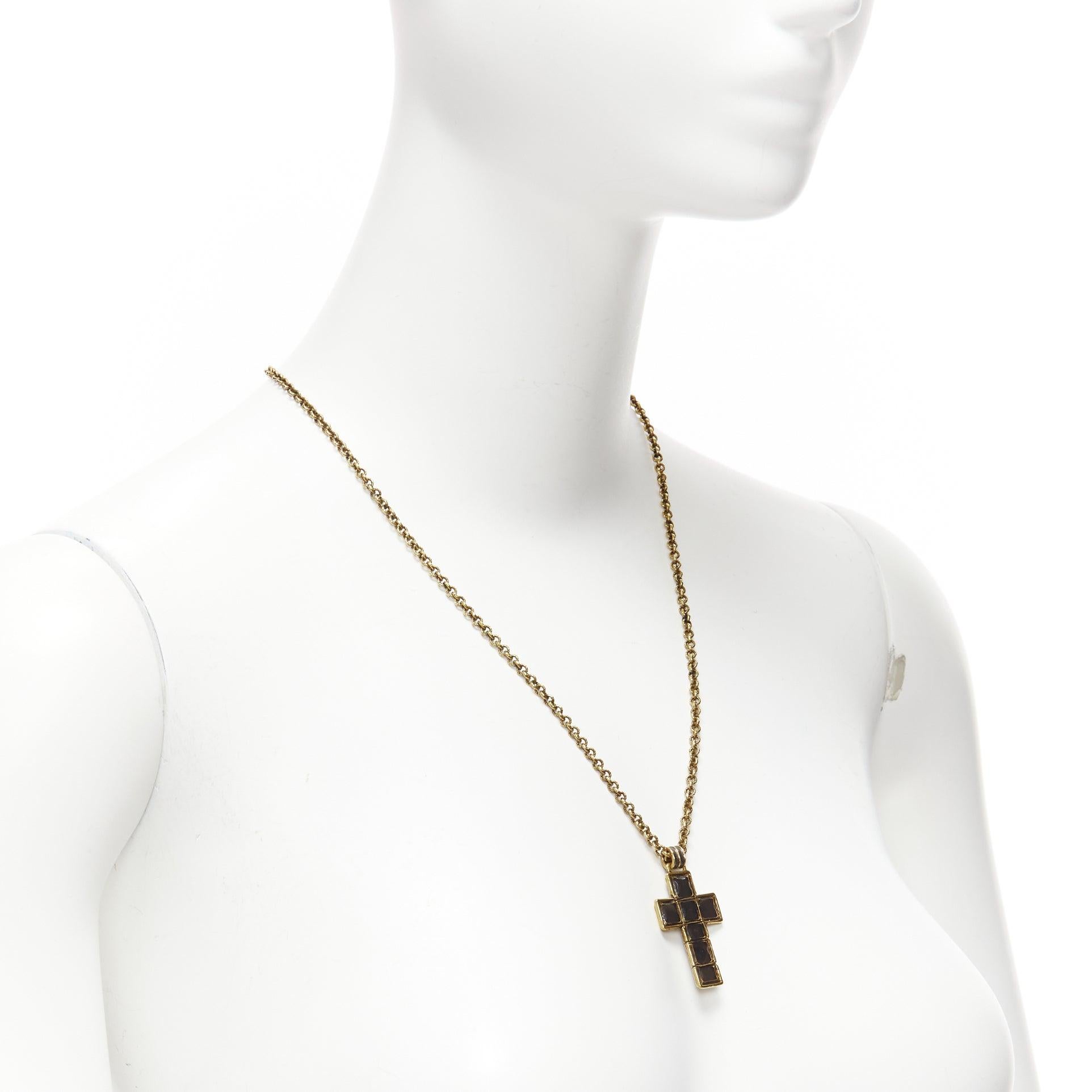 GUCCI Michele black resin Byzantine Cross GG logo charm necklace In Excellent Condition For Sale In Hong Kong, NT