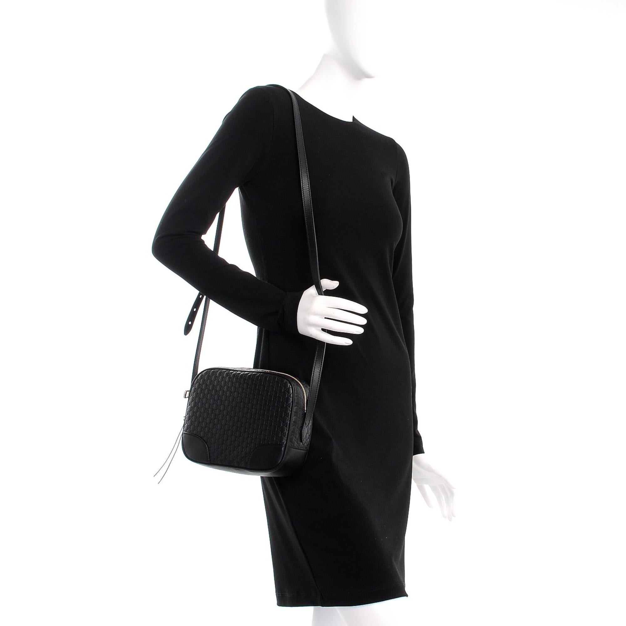 Gucci - Mini sac de messager Bree en cuir microguccissima noir en vente 5