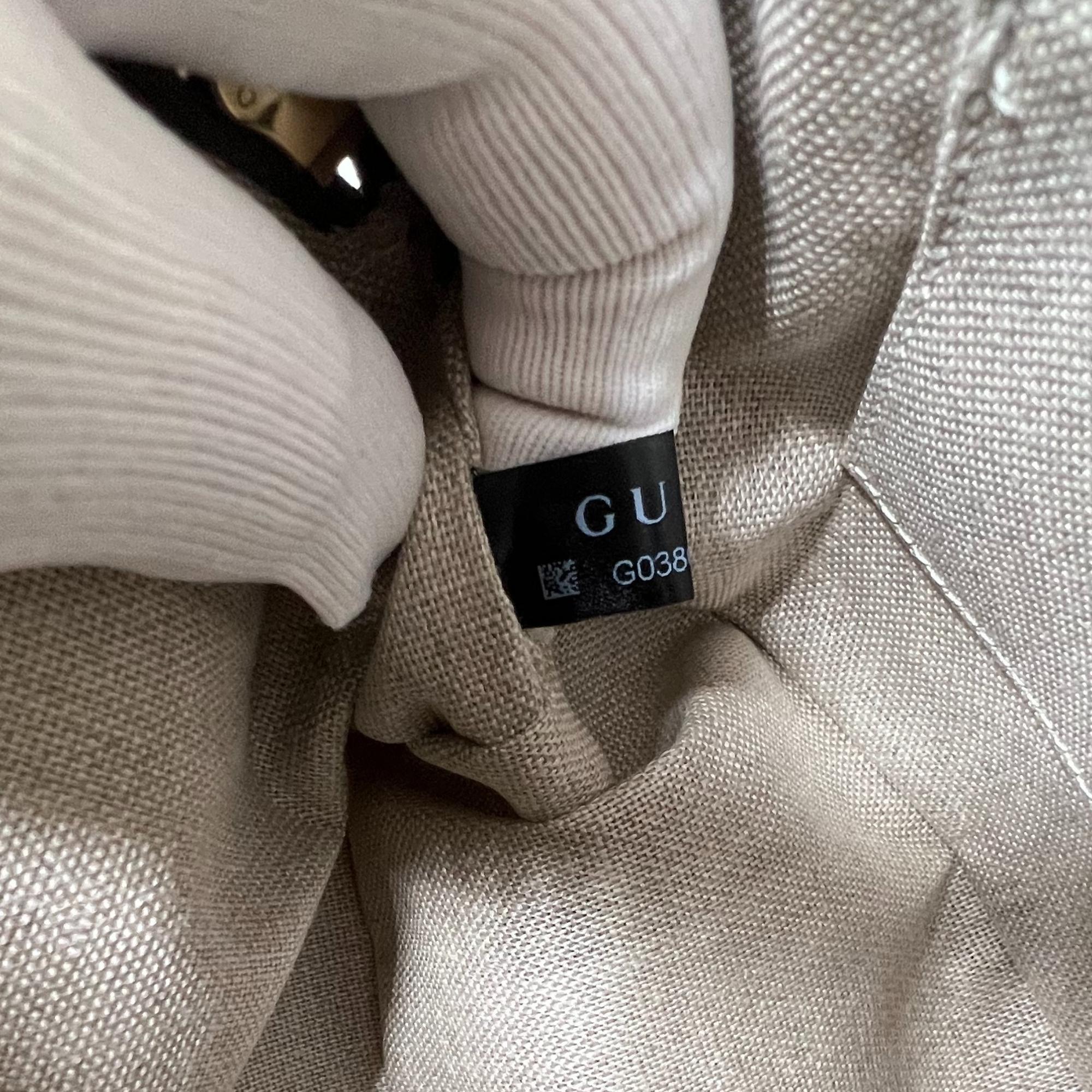 Women's or Men's Gucci Microguccissima Leather Mini Dome Bag Grey For Sale