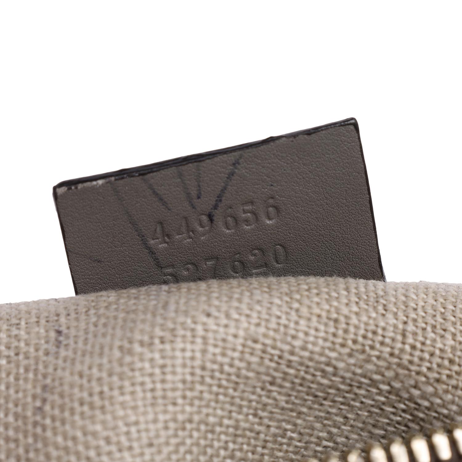 GUCCI Microguccissima Top Handle Bag grey en vente 11