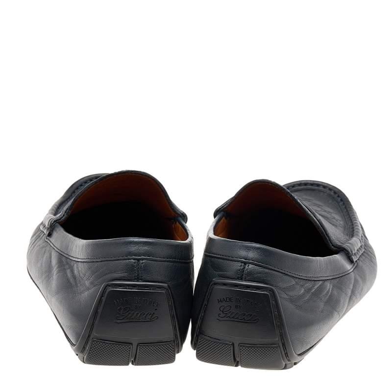 Gucci Midnight Blue Micro Guccissima Leather Slip On Loafers Size 42 In Fair Condition For Sale In Dubai, Al Qouz 2