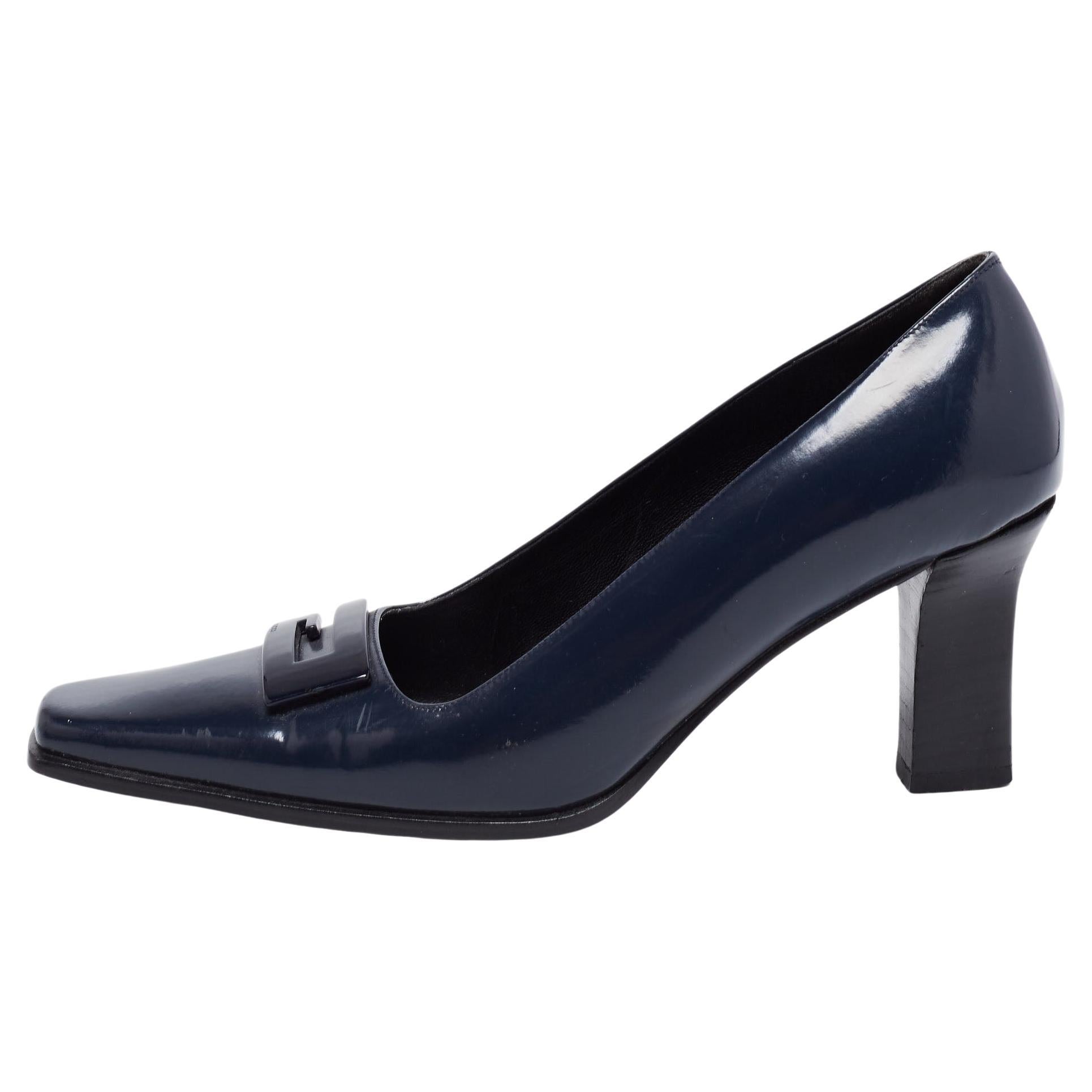 Gucci Midnight Blue Patent Leather Square-Toe Pumps Size 36.5 For Sale