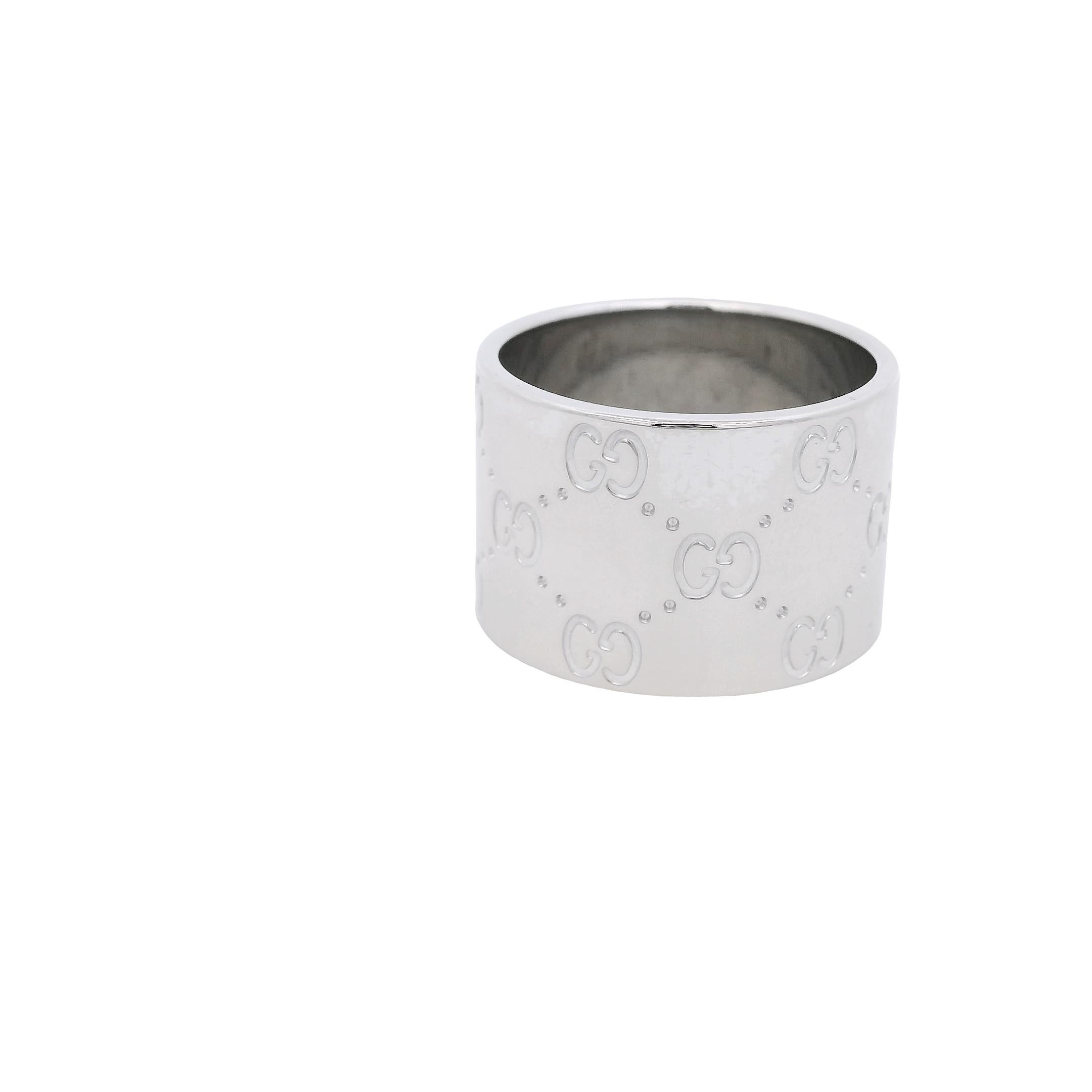 Gucci Milan Monogram Icon 18k White Gold Eternity Ring in vendita 8
