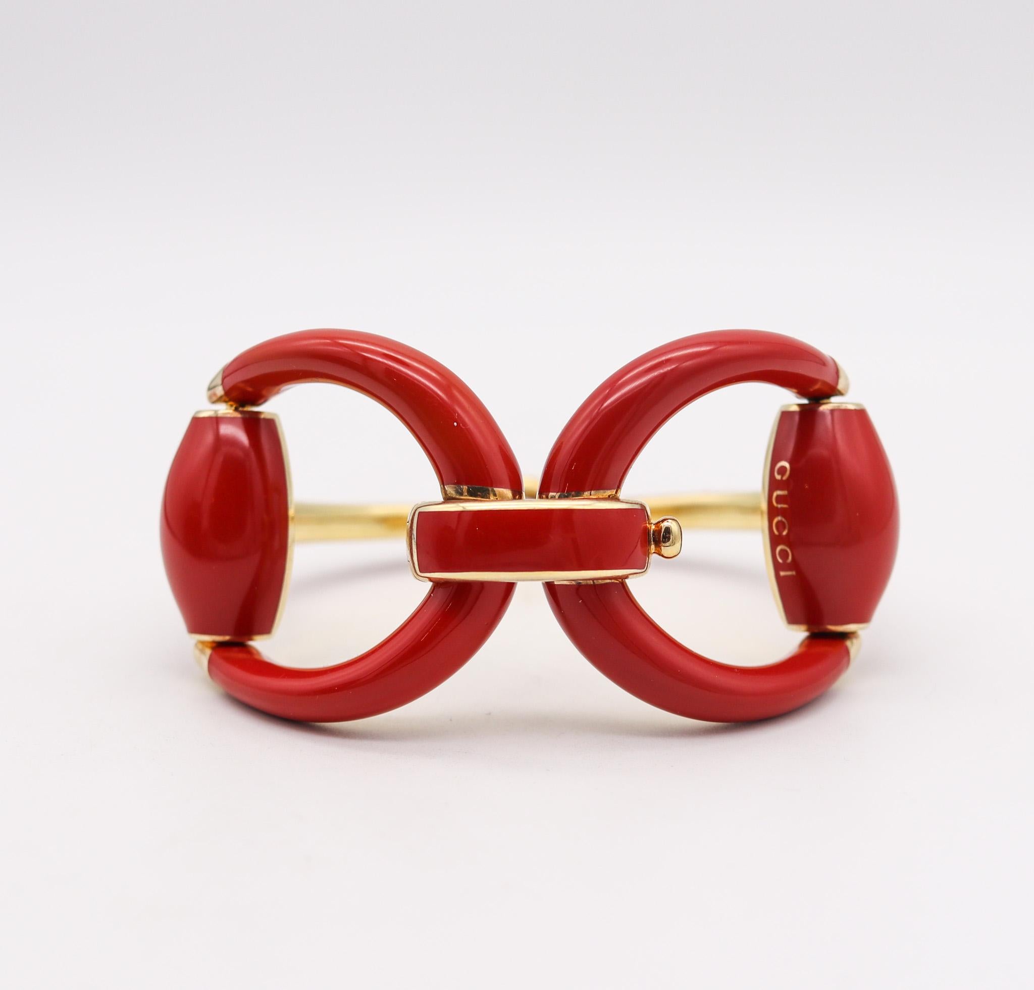Double horsebit bracelet designed by Gucci.

An iconic vintage double horsebit bracelet, created in Milano Italy by the fashion and jewelry house of Gucci, back in the 1990. This bracelet is made up by 4 flexible parts, crafted in solid .925/.999