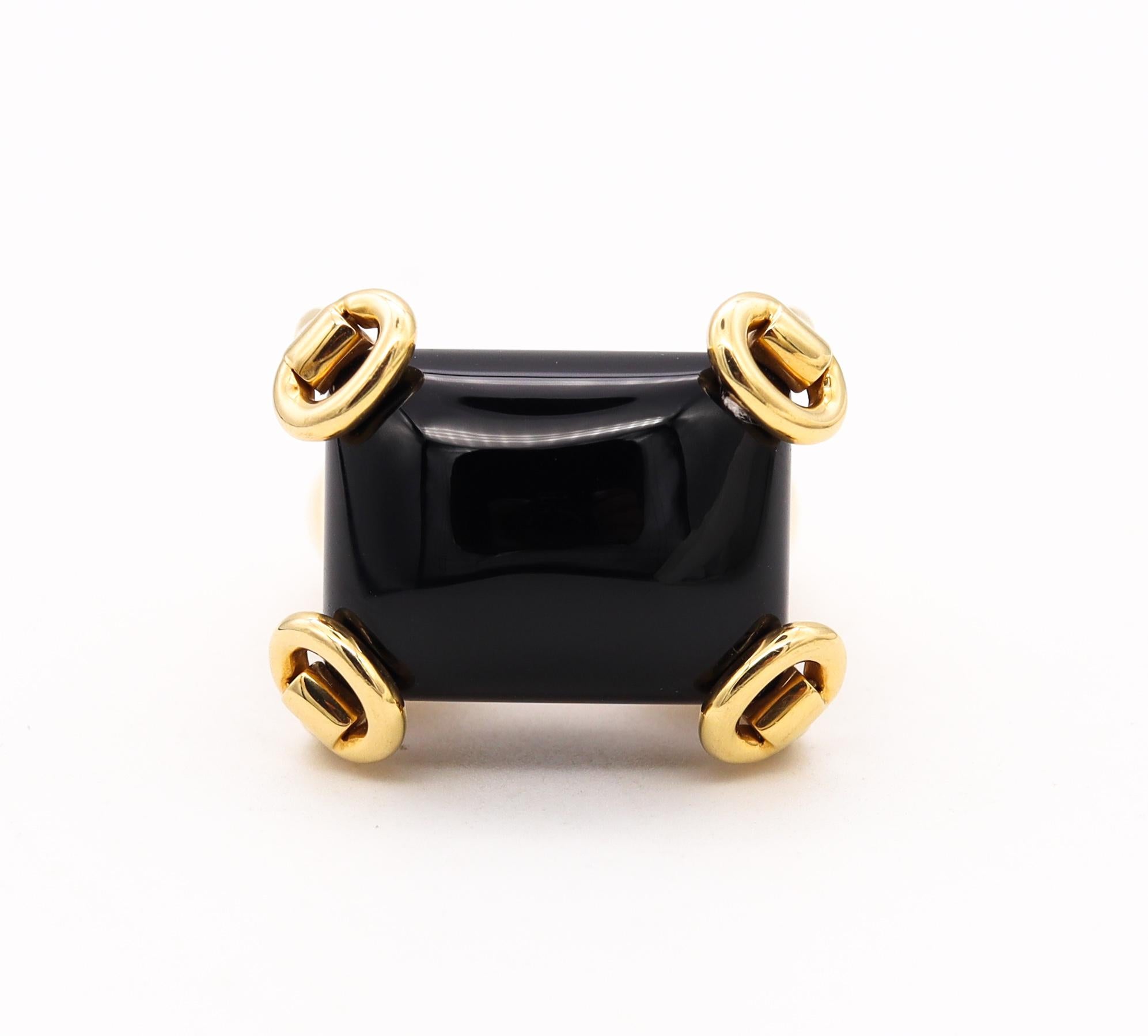 Gucci Milano Horsebit Cocktail Ring in 18Kt Yellow Gold with 26 Cts Black Onyx 1
