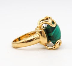 Gucci Milano Horsebit-Cocktailring aus 18 Karat Gelbgold mit 26,65 Karat Malachit