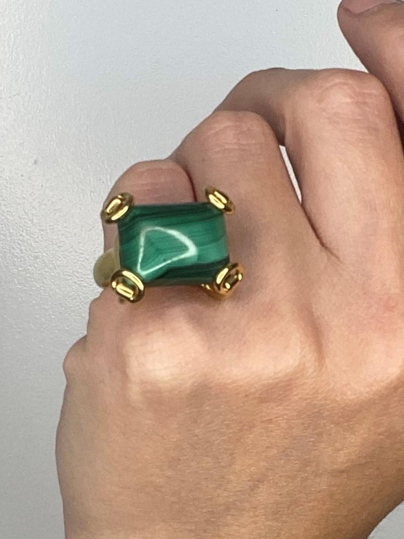 Modernist Gucci Milano Horsebit Cocktail Ring In 18Kt Yellow Gold with 26.65 Cts Malachite For Sale