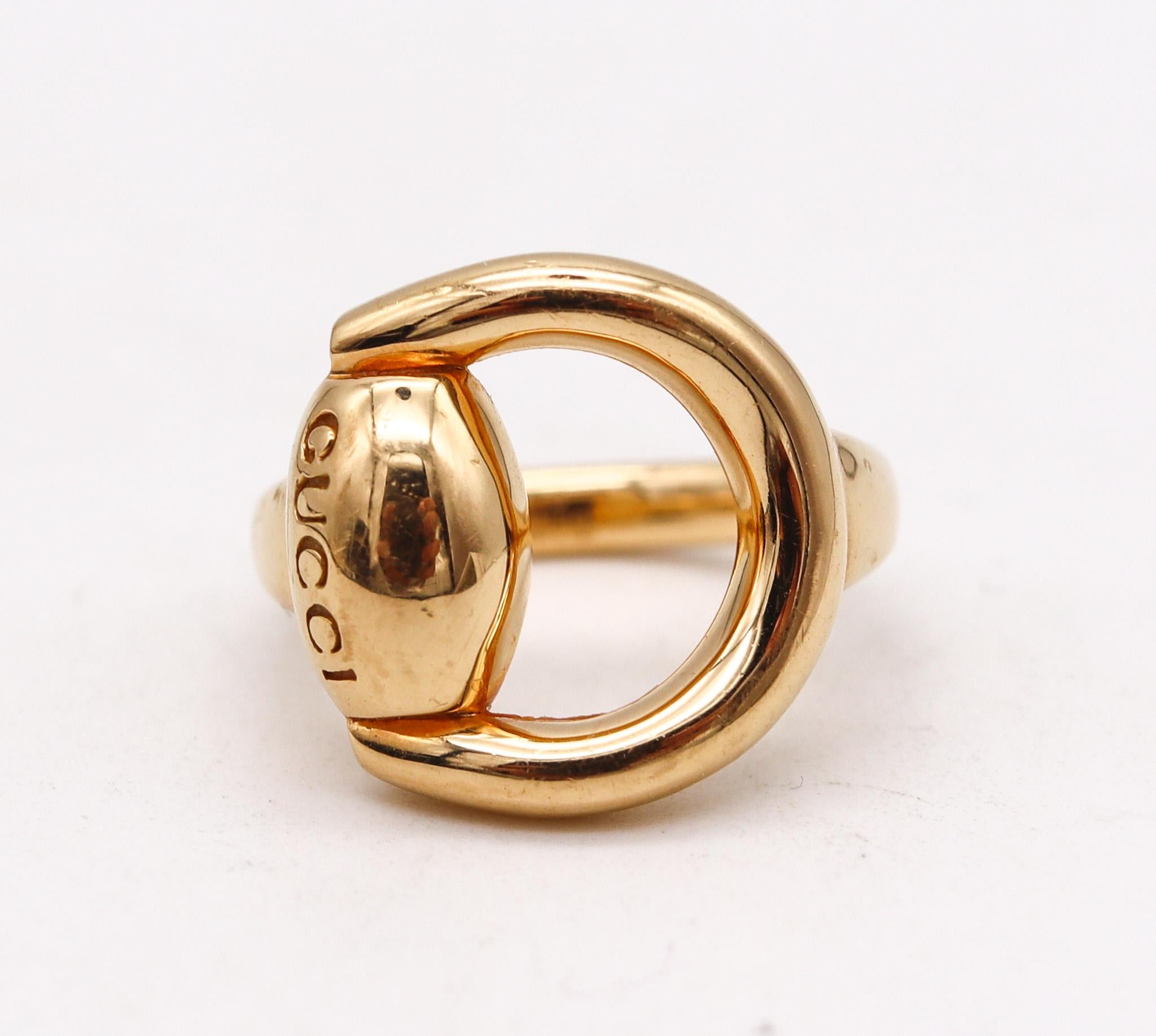 Horsebit ring designed by Gucci.

Beautiful vintage ring, created in milano Italy by the luxury house of Gucci. This cocktail ring has been crafted in the shape of the iconic horsebit design in solid yellow gold of 18 karats with high polished