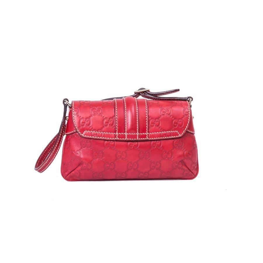 GUCCI Mini Bag in GG Embossed Red Leather In Good Condition In Paris, FR