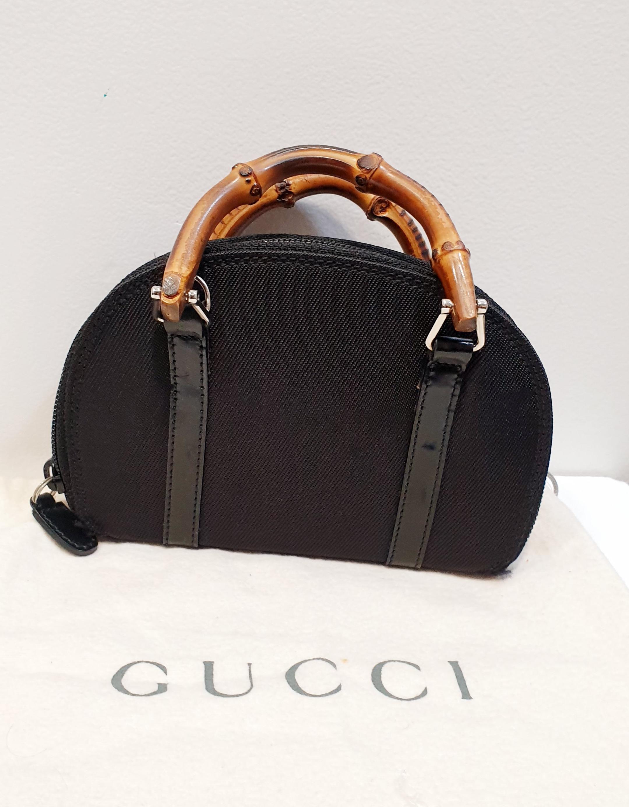 Gucci mini bamboo handle wallet/ crossbody In Good Condition For Sale In  Bilbao, ES