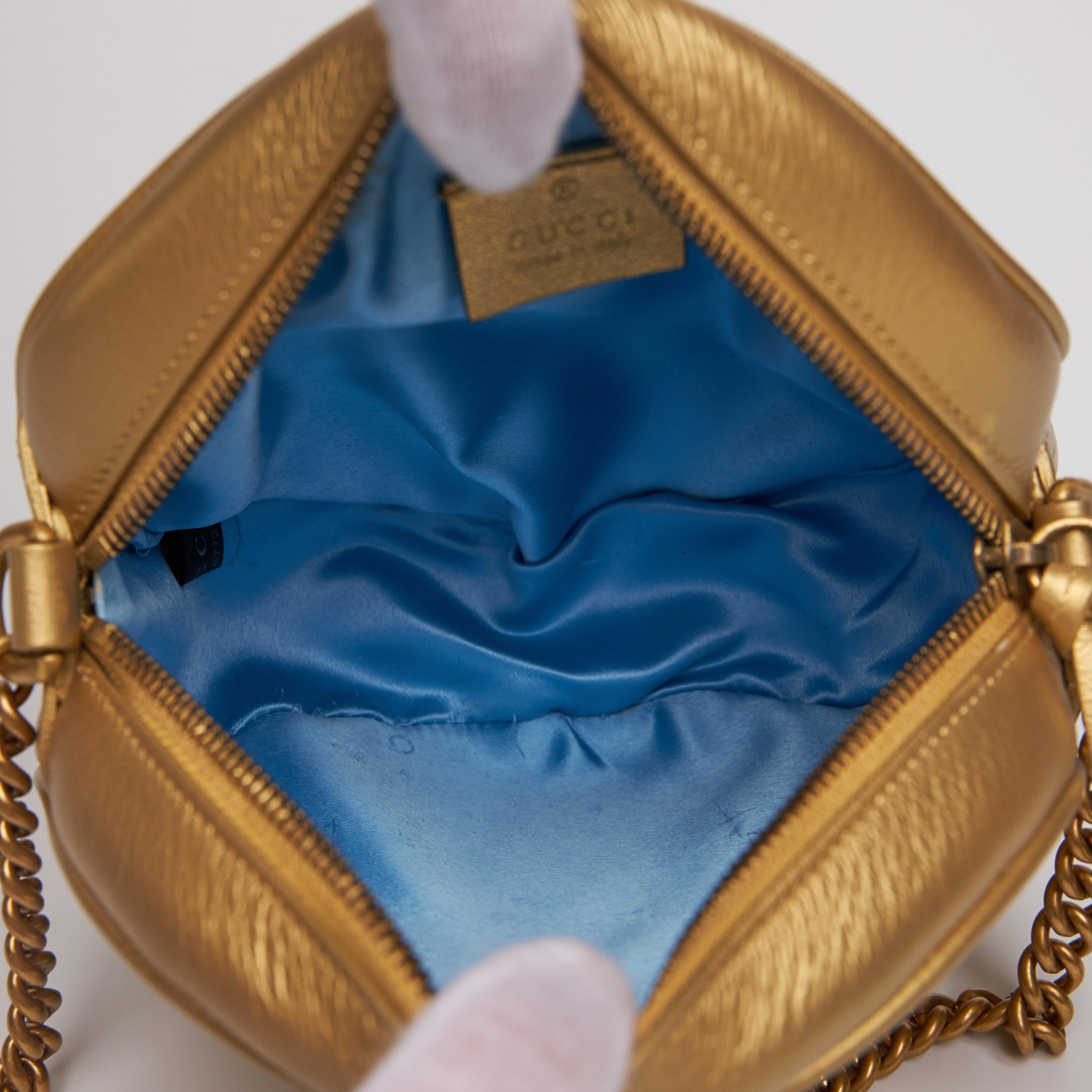 Gucci Mini GG Marmont Runde Umhängetasche Gold (550154) für Damen oder Herren im Angebot