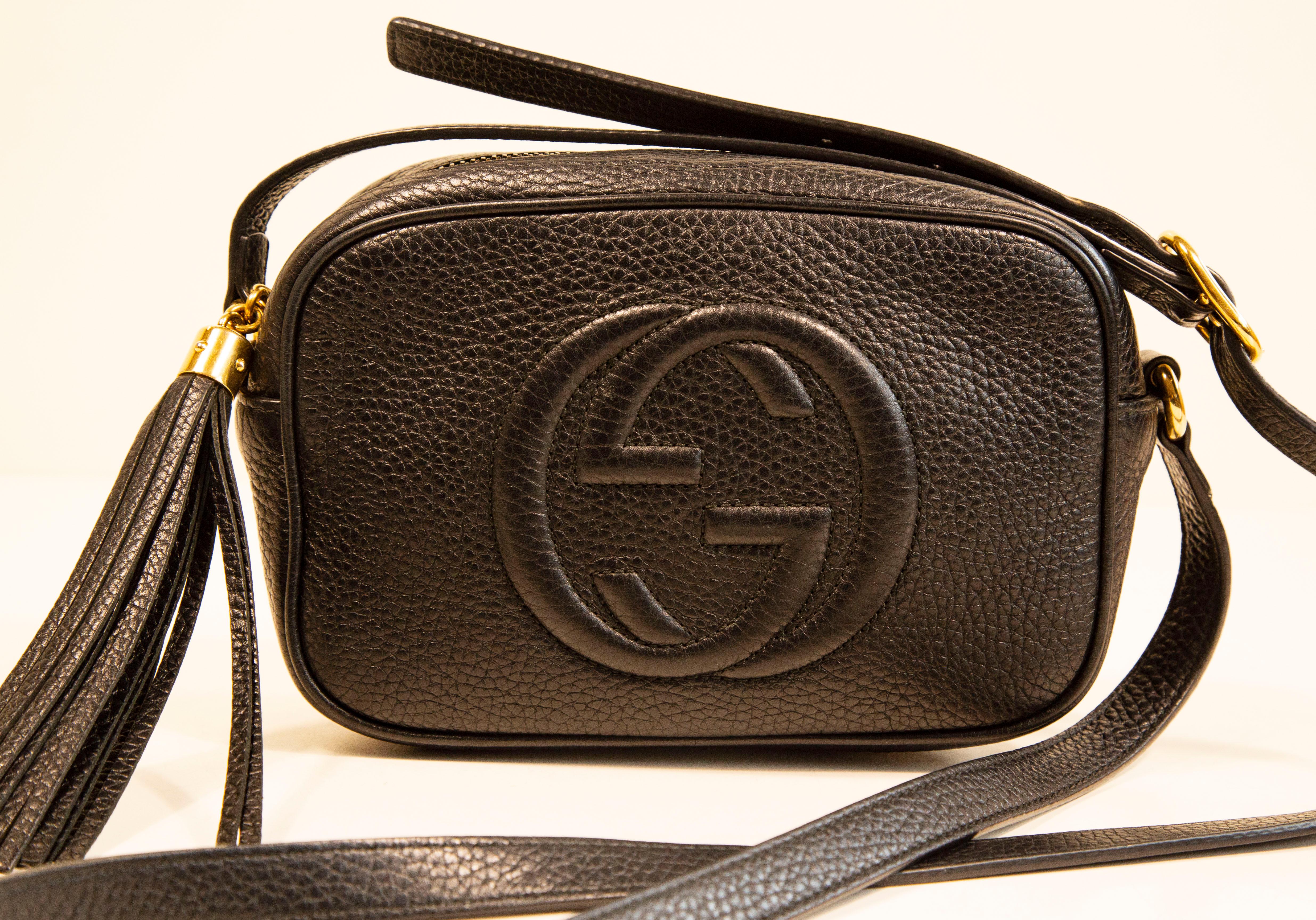 Women's Gucci Mini Soho Crossbody Bag in Black Leather For Sale