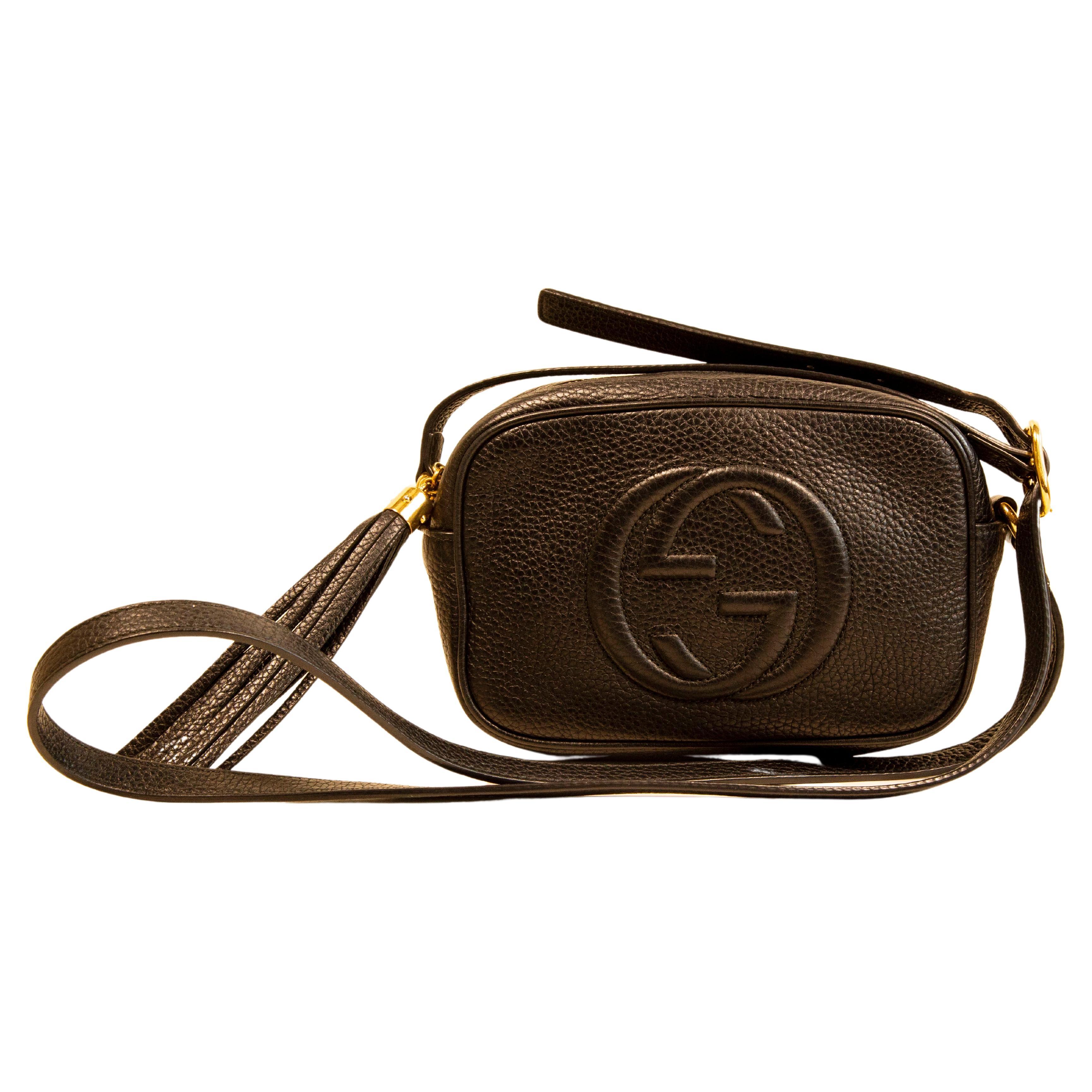 Sac à bandoulière Gucci Mini Soho en cuir noir en vente