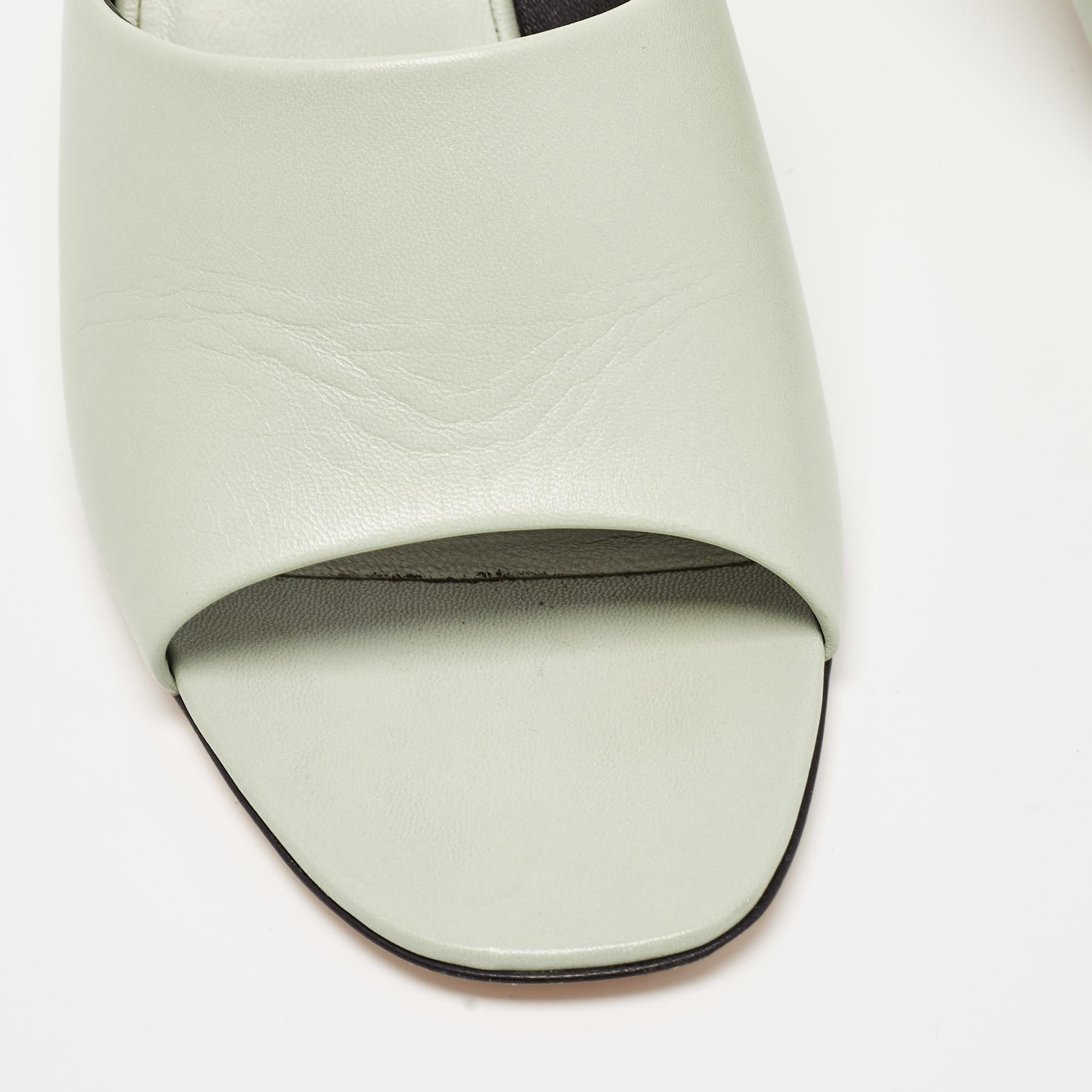 Gucci Mint Green Leather Interlocking G Heel Slide Sandals Size 39 In Good Condition In Dubai, Al Qouz 2