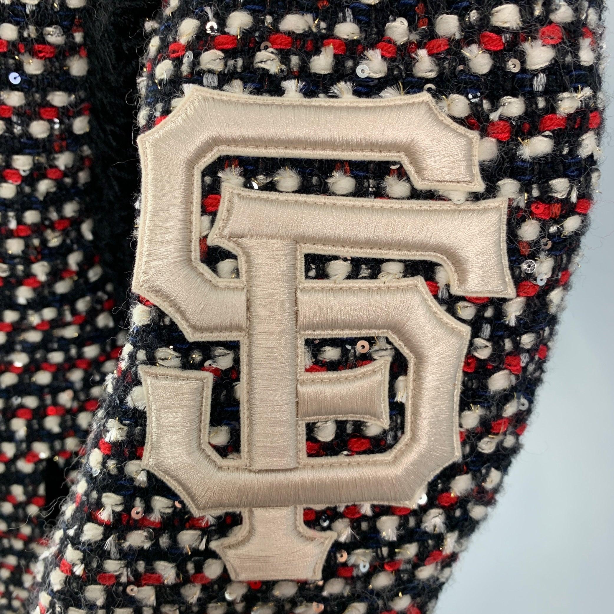 GUCCI MLB Giants Fall 2018 Size M Red & Silver Polyamide Embellishment Jacket In Excellent Condition For Sale In San Francisco, CA