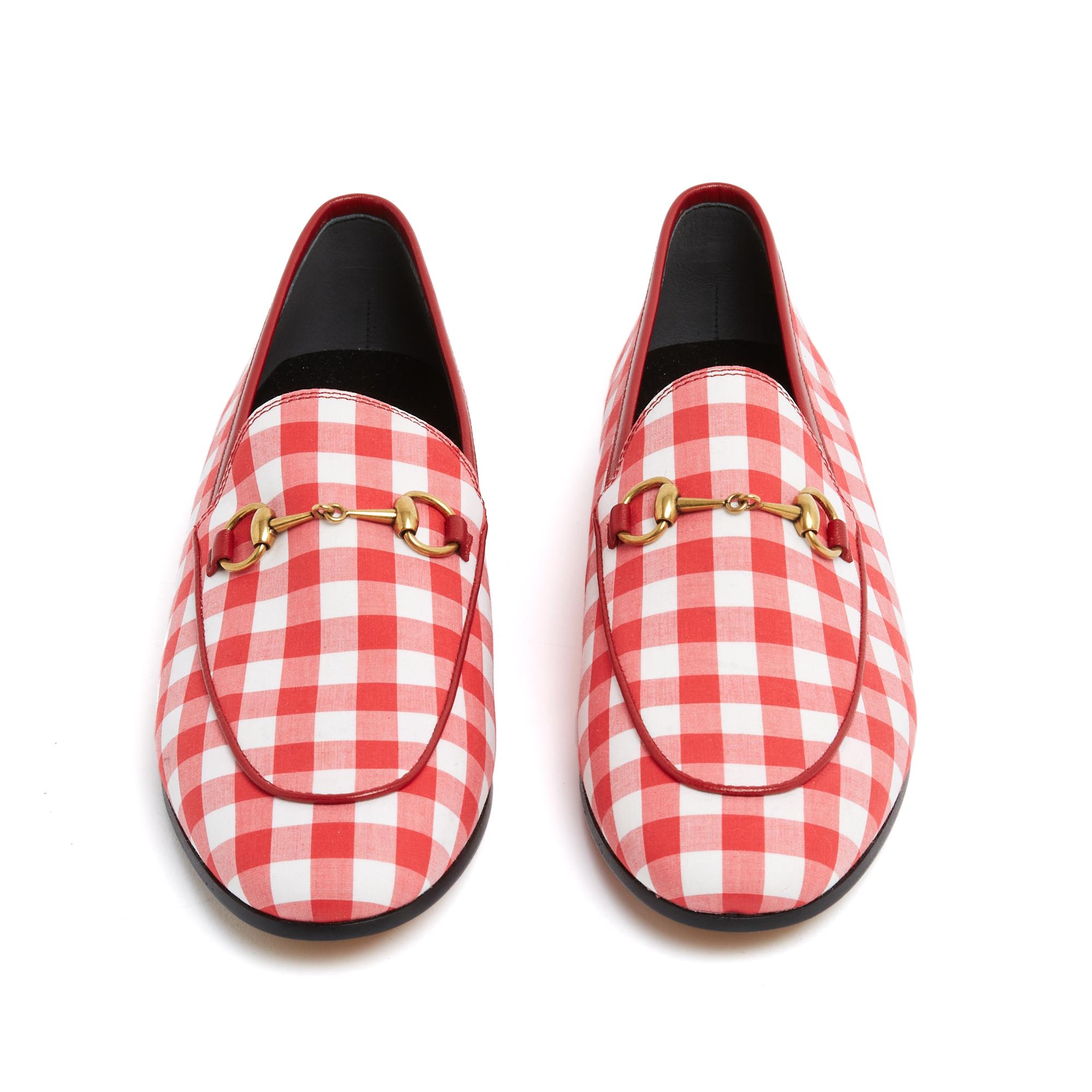 Gucci Jordaan loafers in red and white Vichy canvas and red leather, with a gold-tone Horsebit motif. Size 38.5 on UK5.5 and US8, 1 cm heel, 24.7 cm insole (runs a little small). The loafers are new and come in a Gucci dust bag. European retail