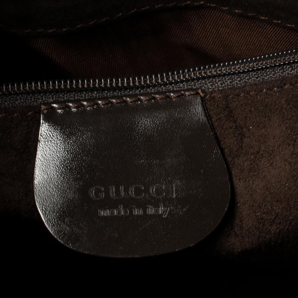 Gucci Mocha Brown Suede Vintage Double Pocket Shoulder Bag In Fair Condition For Sale In Dubai, Al Qouz 2