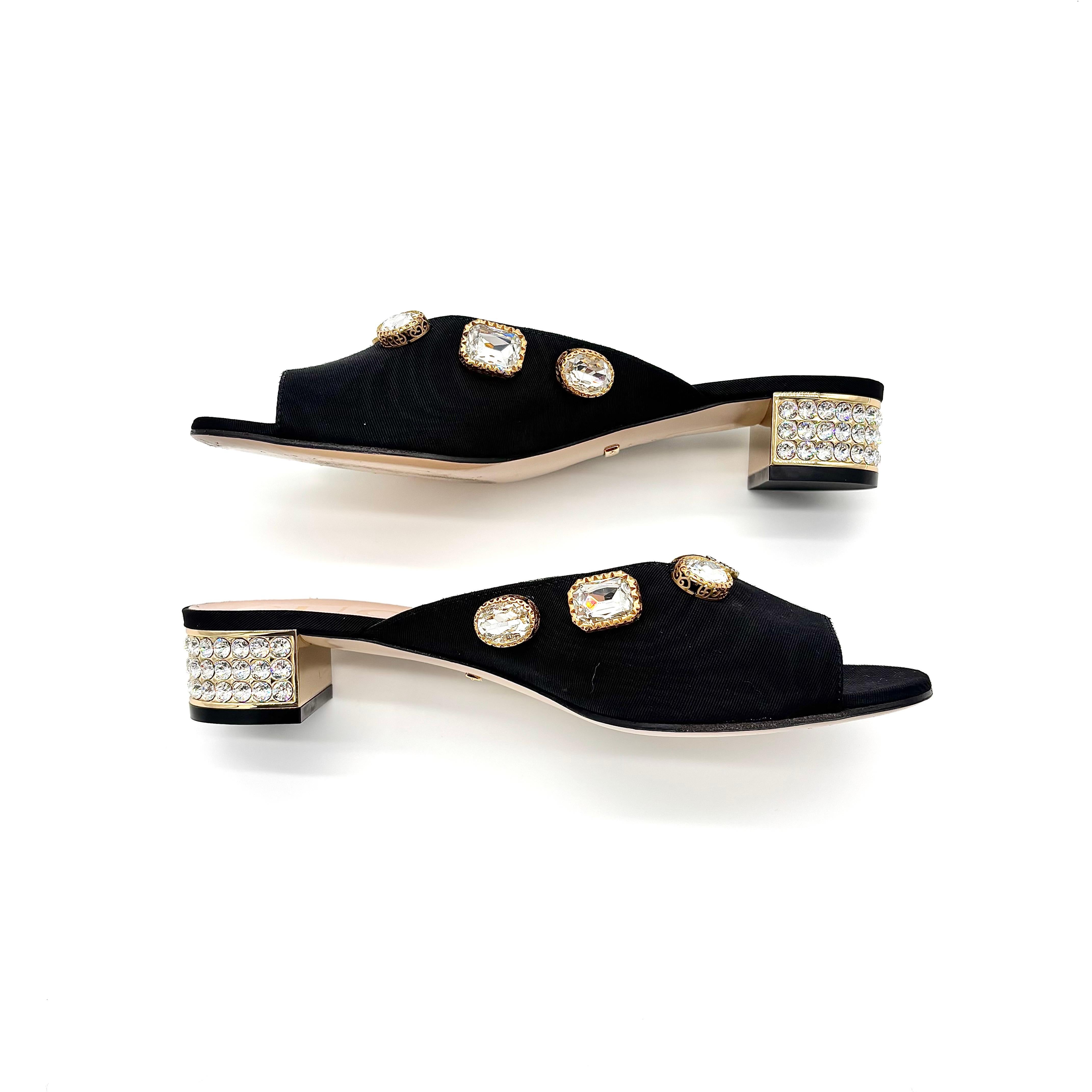 Gucci Moire Crystal Embellished Lyric Interlocking GG Slip On Slides Mules 37.5 im Zustand „Gut“ im Angebot in Mechanicsville, VA