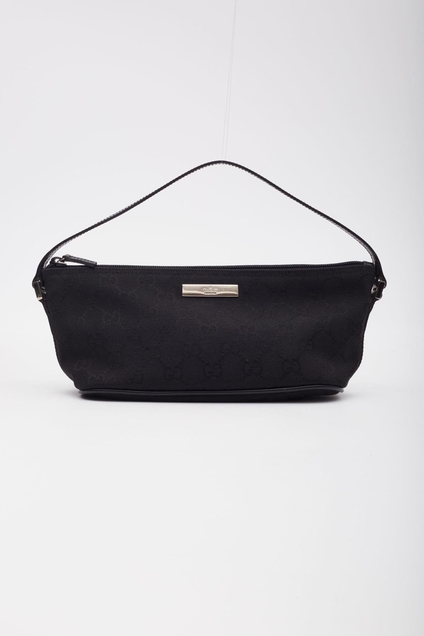 Gucci Monogram Black Boat Pochette Bag In Good Condition For Sale In Montreal, Quebec