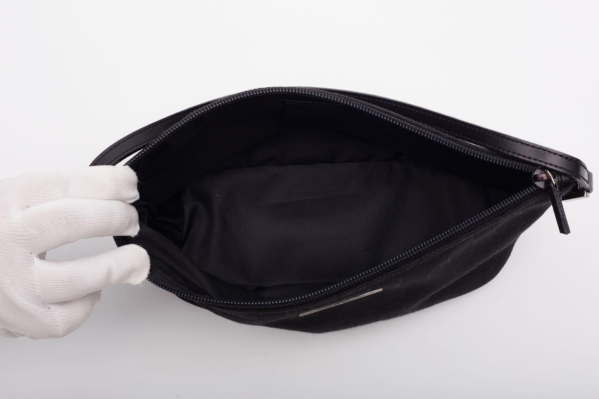 Gucci Monogram Black Boat Pochette Bag For Sale 3