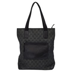 Gucci - Sac fourre-tout haut en toile noire avec monogramme (143423)