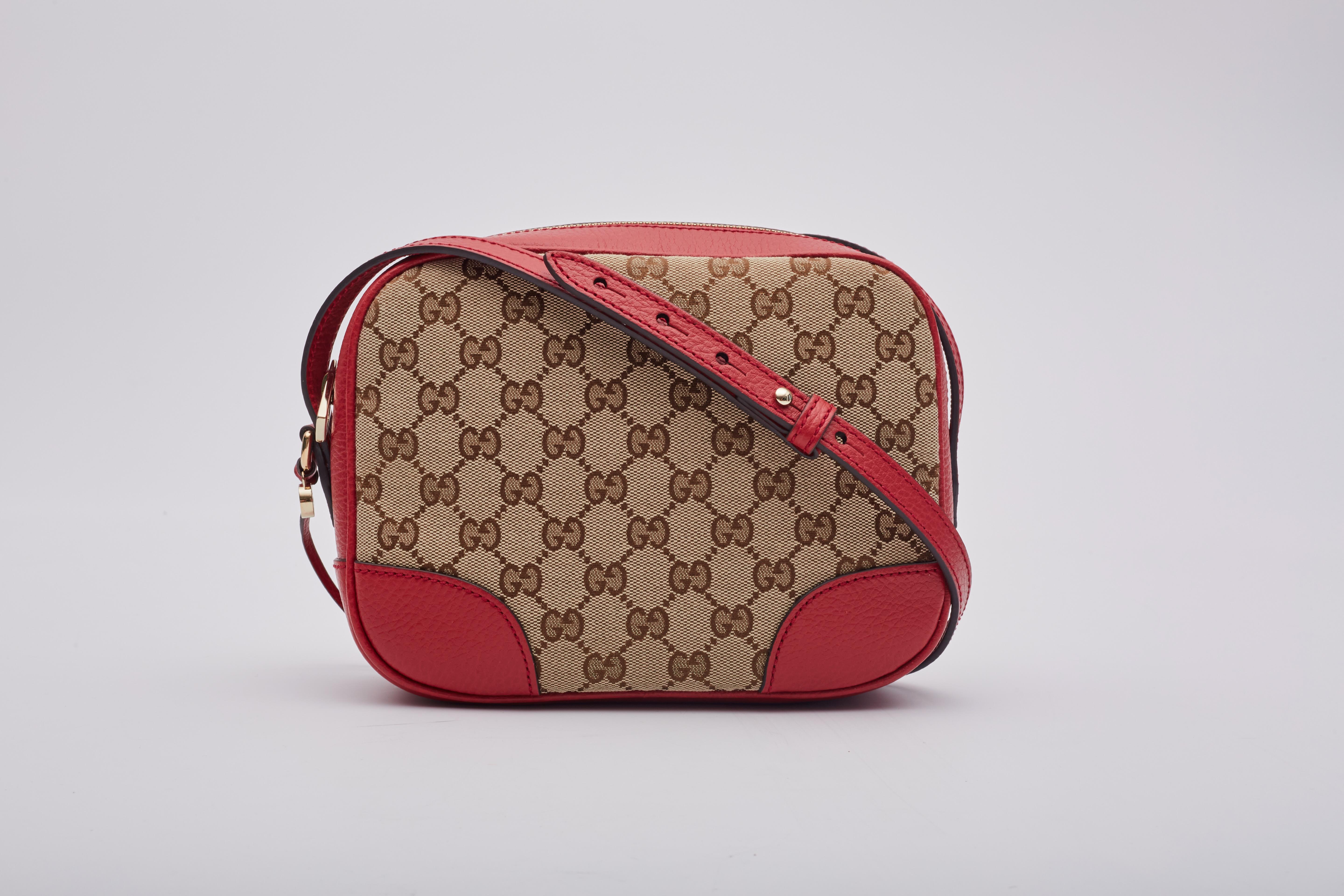 Gucci Monogram Canvas Ebony/rosso Bree Messenger Bag Mini In Excellent Condition For Sale In Montreal, Quebec