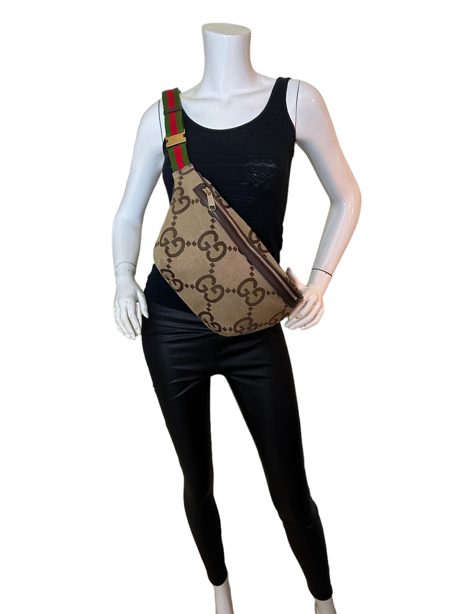 Gucci Monogram Canvas Jumbo Unisex GG Belt Bag Crossbody In Excellent Condition In New York, NY
