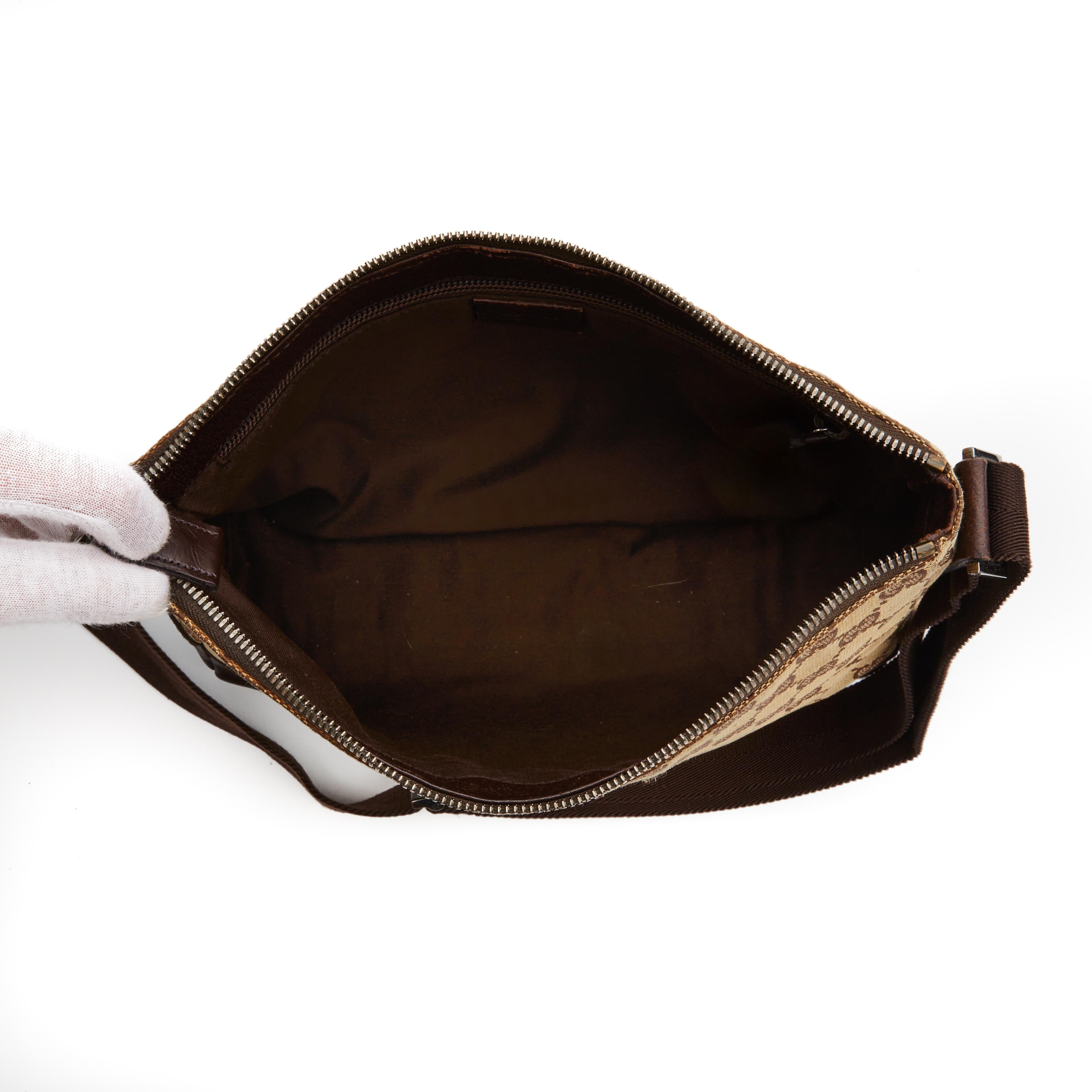 Gucci Monogram GG Borsa a tracolla in tela beige In condizioni ottime a Montreal, Quebec