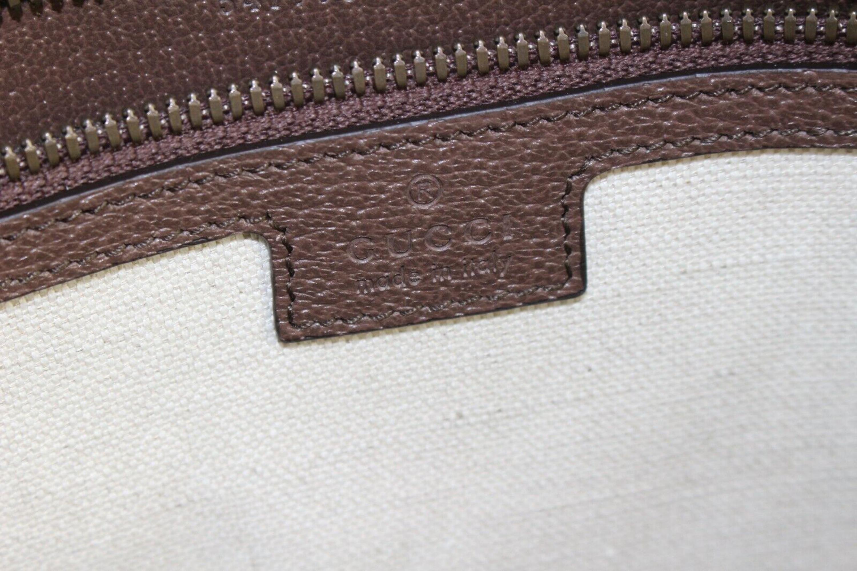 Gucci Monogram GG Supreme Savoy Duffle Bag with Strap 1GG1221 For Sale 2