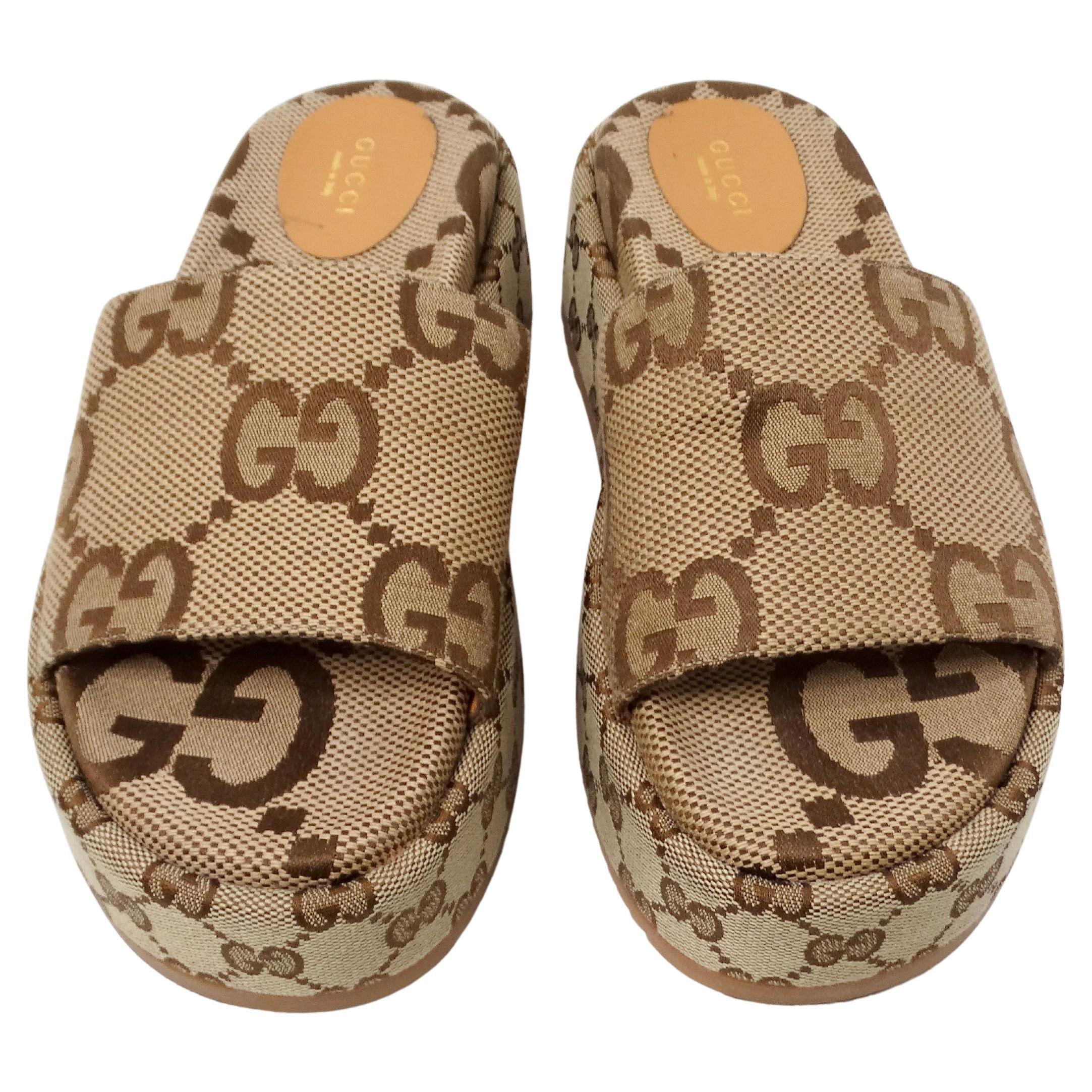 Do Gucci slides stretch out?