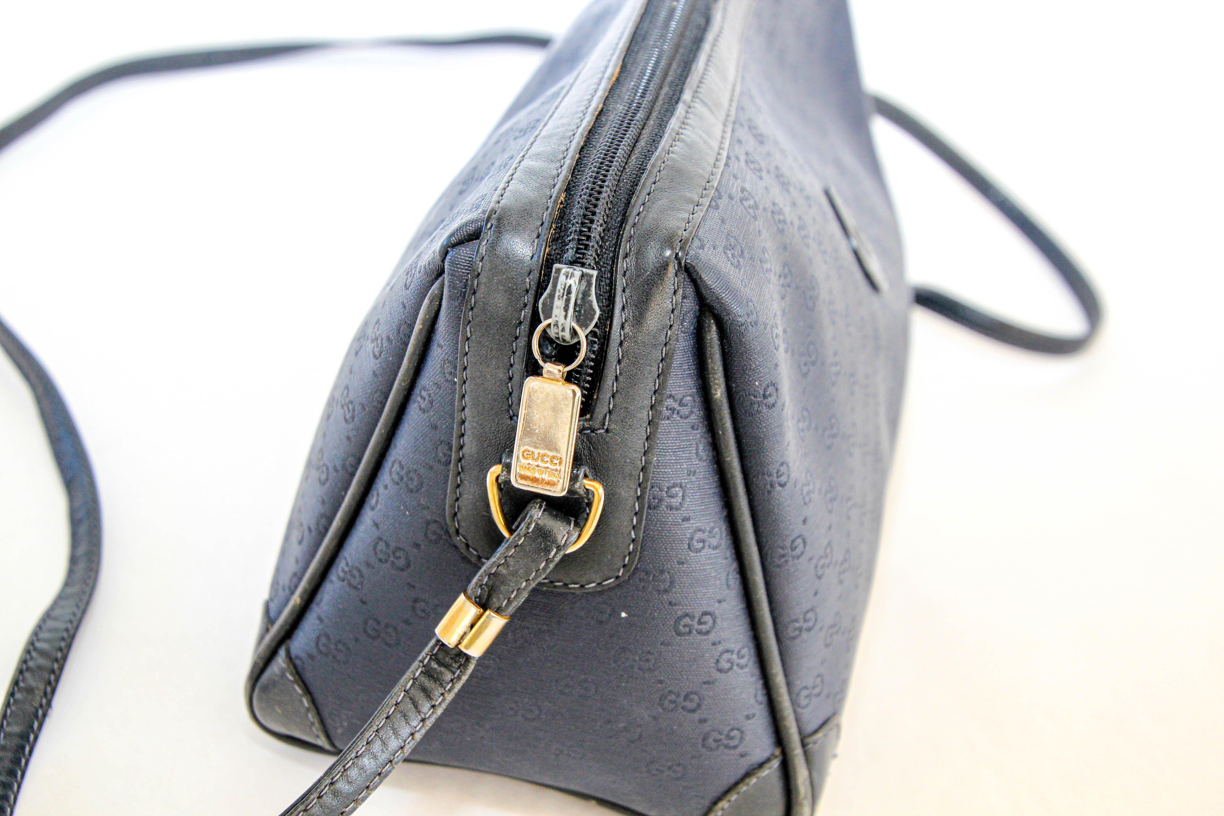 GUCCI Monogram Navy Handbag In Good Condition For Sale In North Hollywood, CA