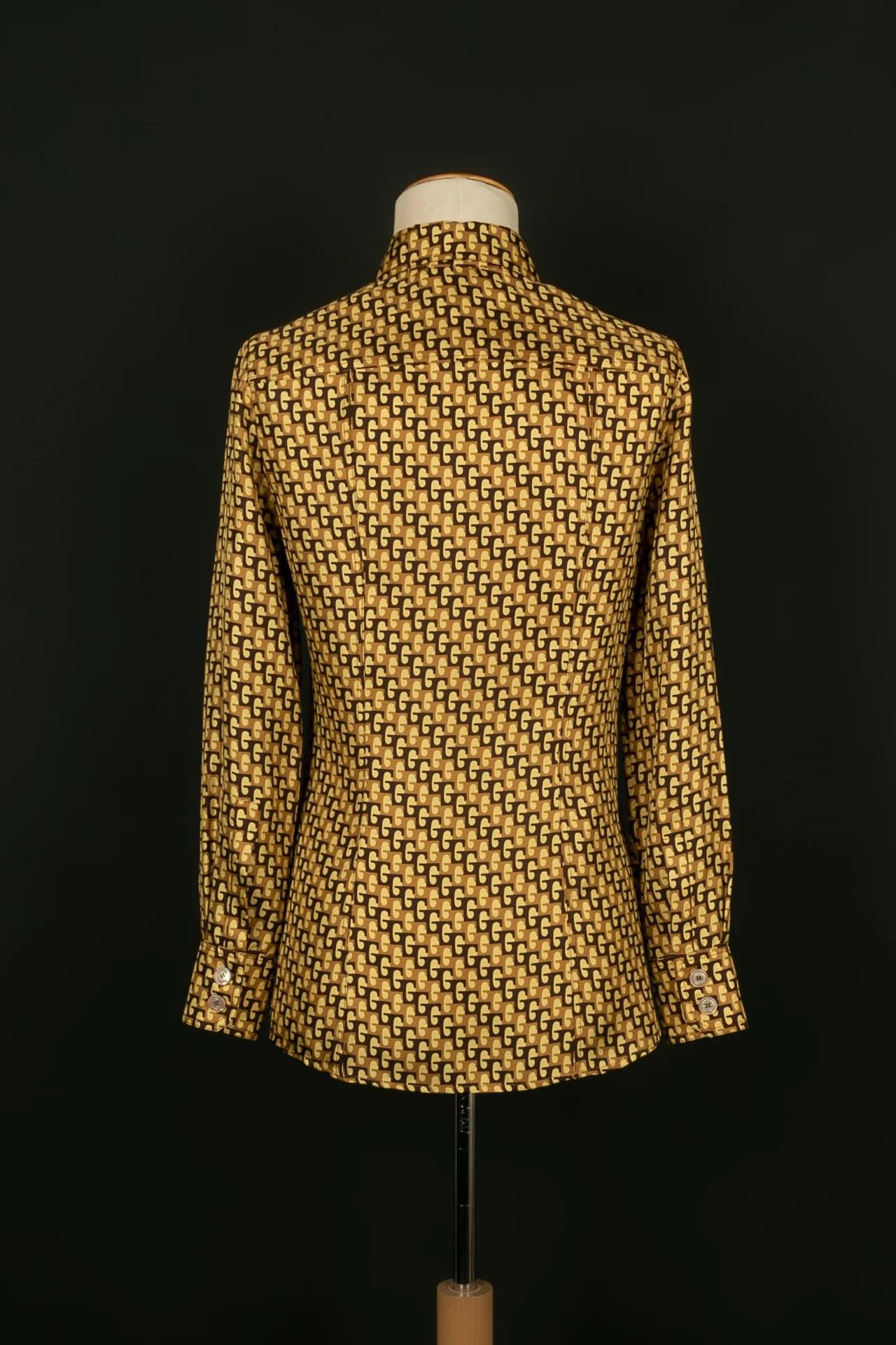 Gucci Monogram Silk Shirt In Excellent Condition For Sale In SAINT-OUEN-SUR-SEINE, FR
