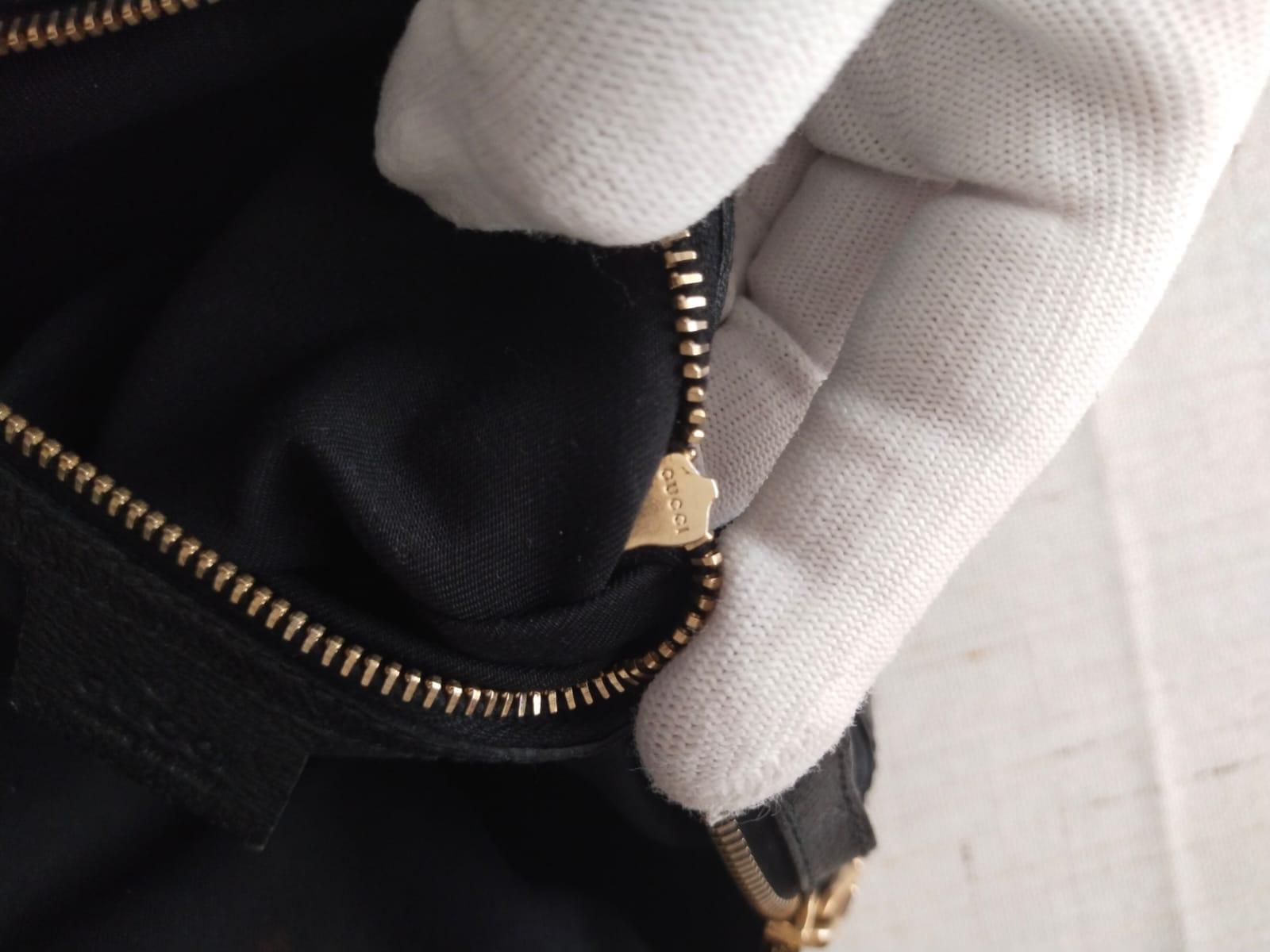 Gucci Tasche mit Monogramm am oberen Griff für Damen oder Herren im Angebot