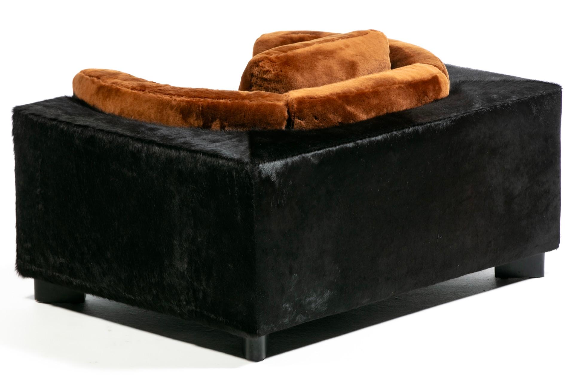 Fauteuils Club Monumental 1970 de Gucci en cuir de vachette nouveau noir et en peau de mouton chocolatée en vente 3
