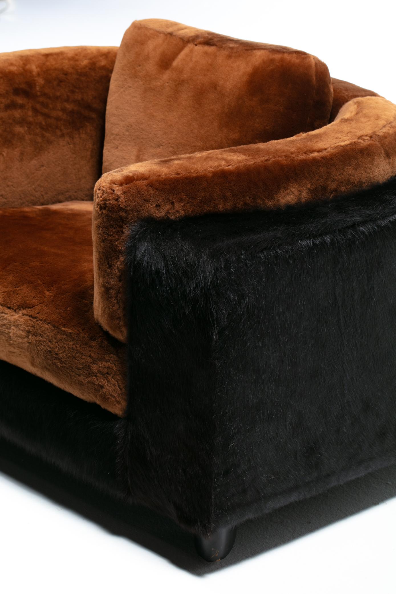 Fauteuils Club Monumental 1970 de Gucci en cuir de vachette nouveau noir et en peau de mouton chocolatée en vente 7