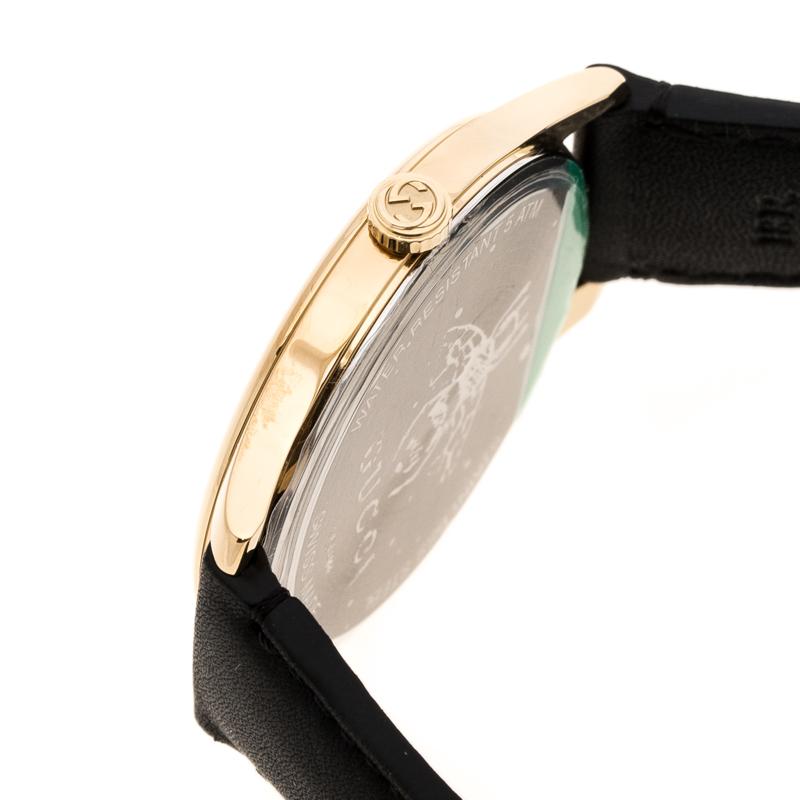 Gucci Mother of Pearl Gold Plated Stainless Steel G-Timelss 126.4 Women's Wristw im Zustand „Neu“ in Dubai, Al Qouz 2