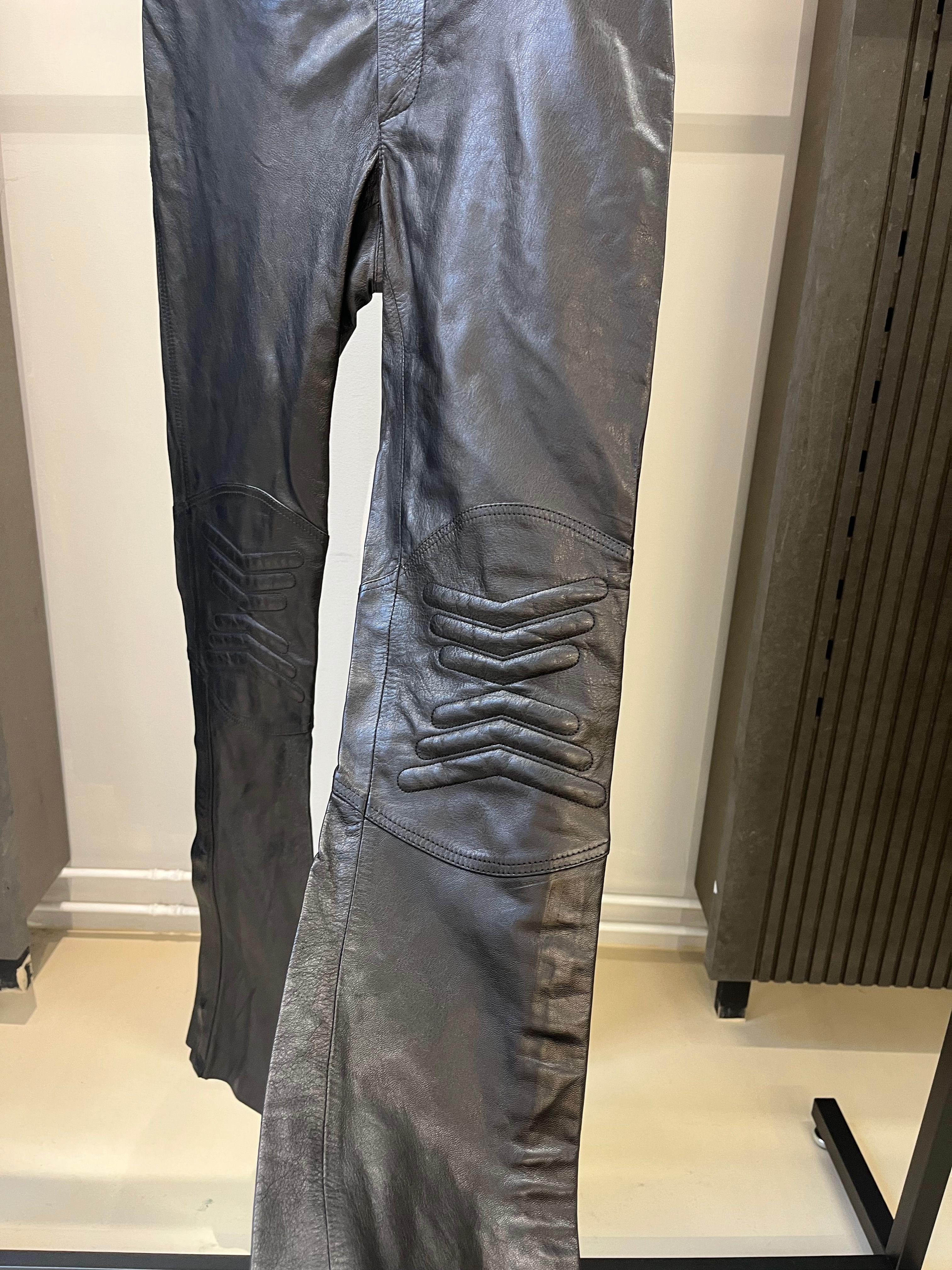 Gucci Moto Belted Leather Pants In Good Condition For Sale In LISSE, NL