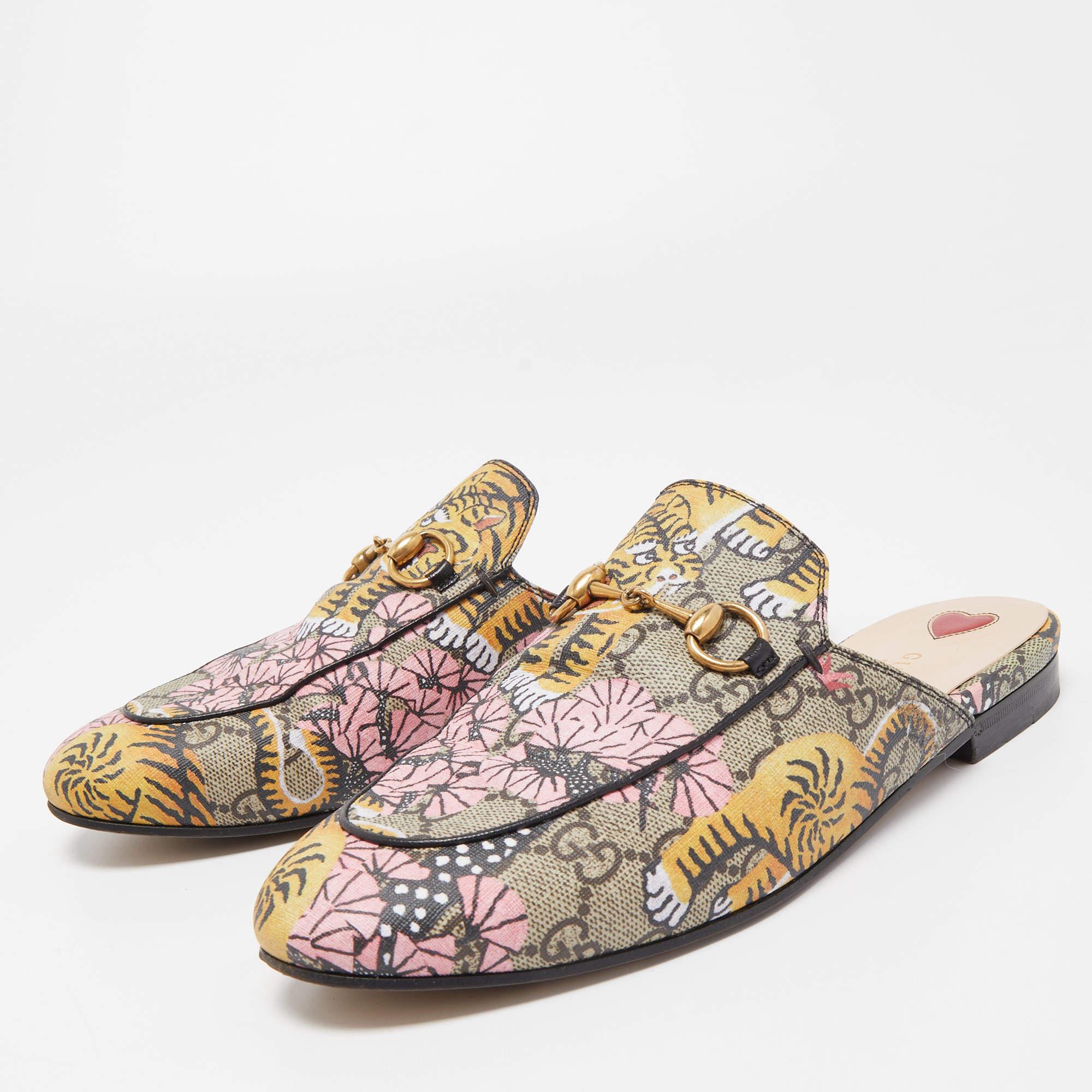 Gucci Multicolor Canvas Tiger Princetown Mules Size 37.5 In Good Condition In Dubai, Al Qouz 2