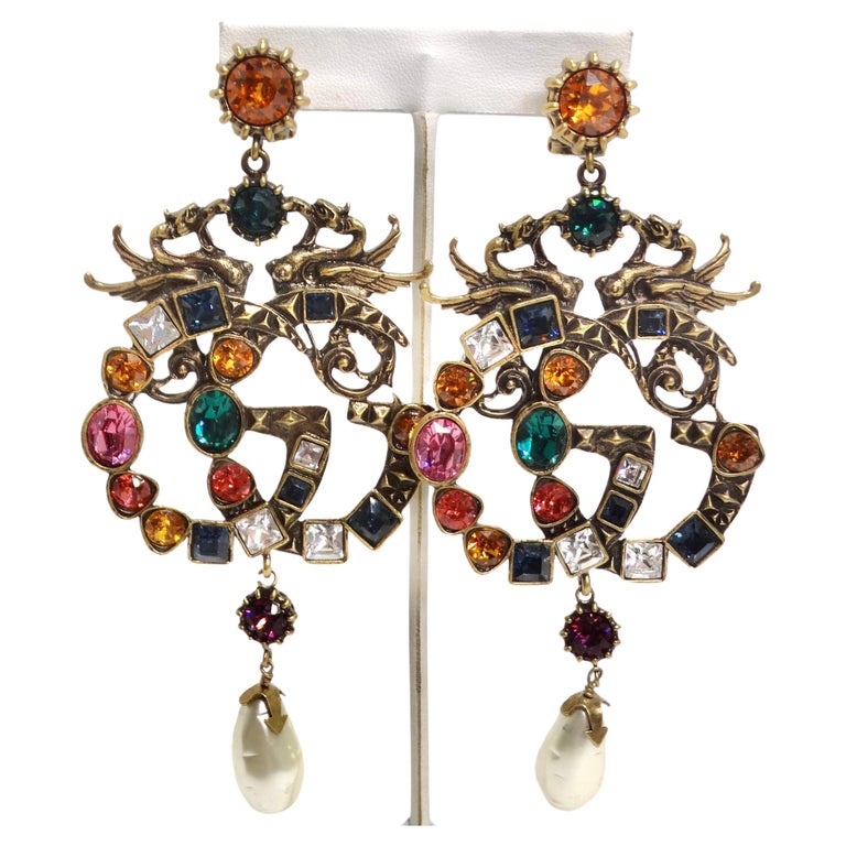 Orecchini Gucci con logo di perle finte e cristalli multicolore in vendita  su 1stDibs | orecchini gucci perle