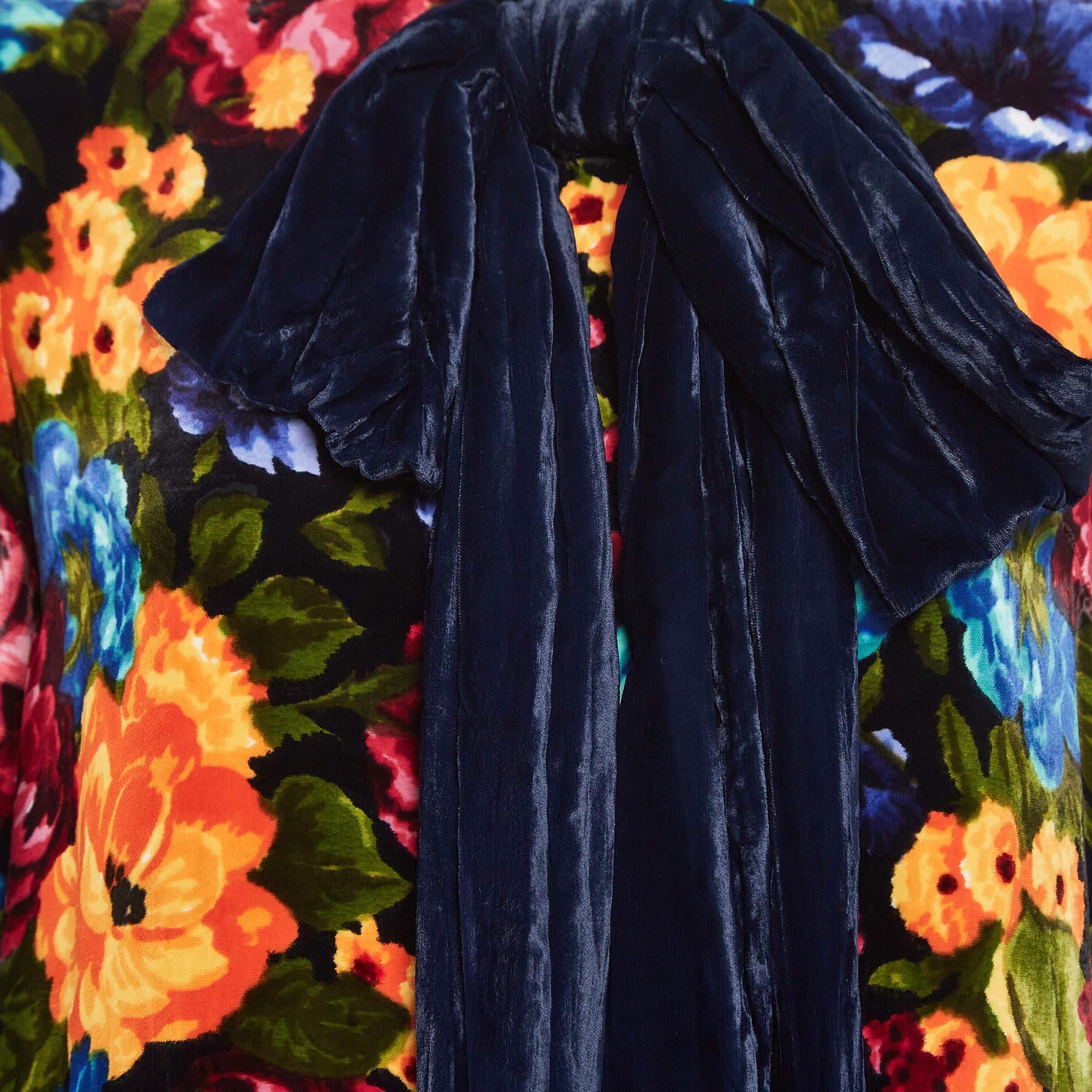 Noir Mini-robe Gucci imprimée florale multicolore cloutée avec nœud en velours S en vente