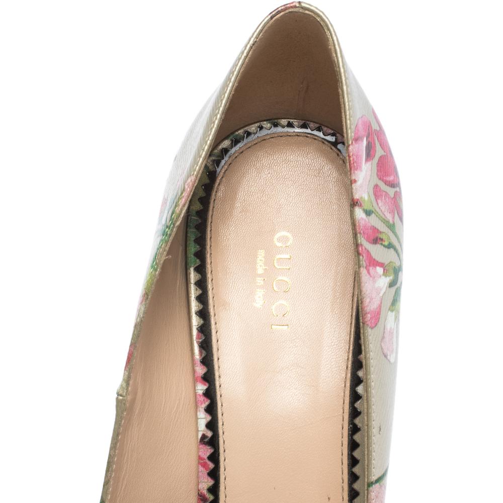 Women's Gucci Multicolor Floral Printed Leather GG Supreme Blooms Pumps Size 41